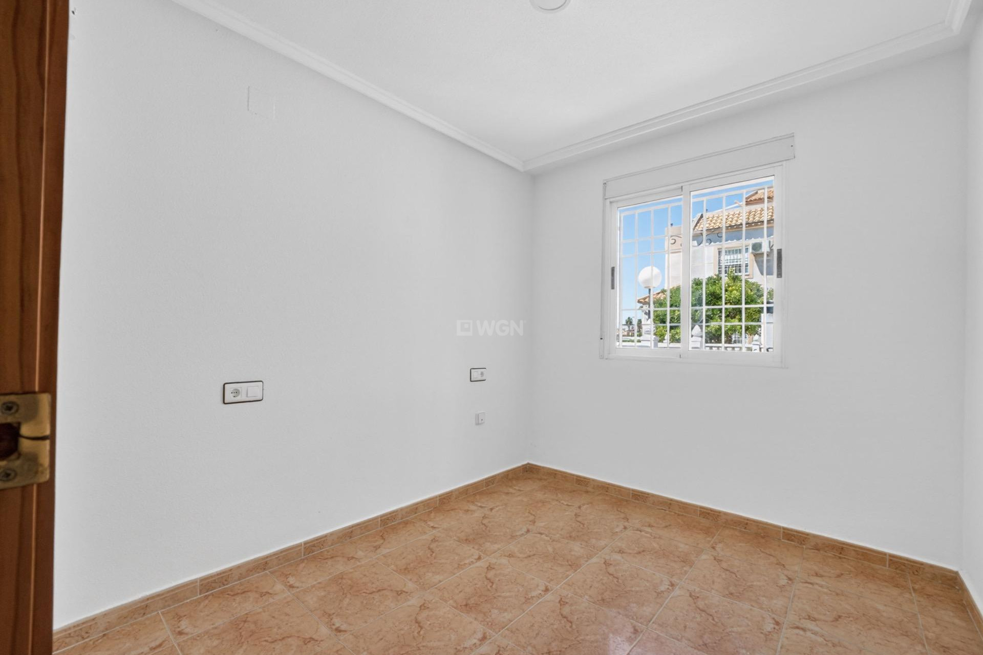 Odsprzedaż - Mieszkanie w bloku - Torrevieja - El Limonar