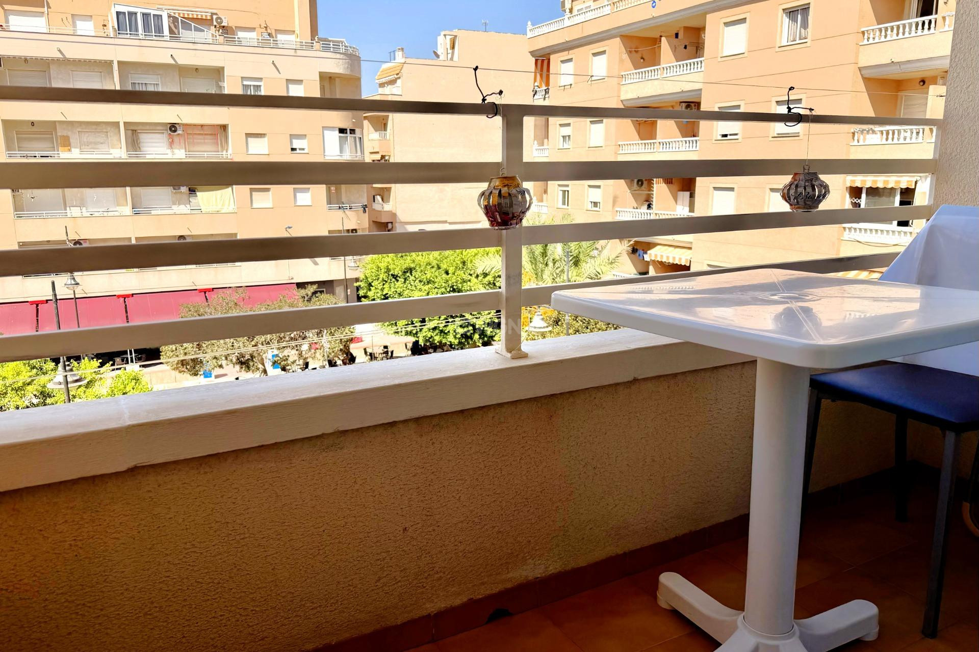 Odsprzedaż - Mieszkanie w bloku - Torrevieja - El Molino