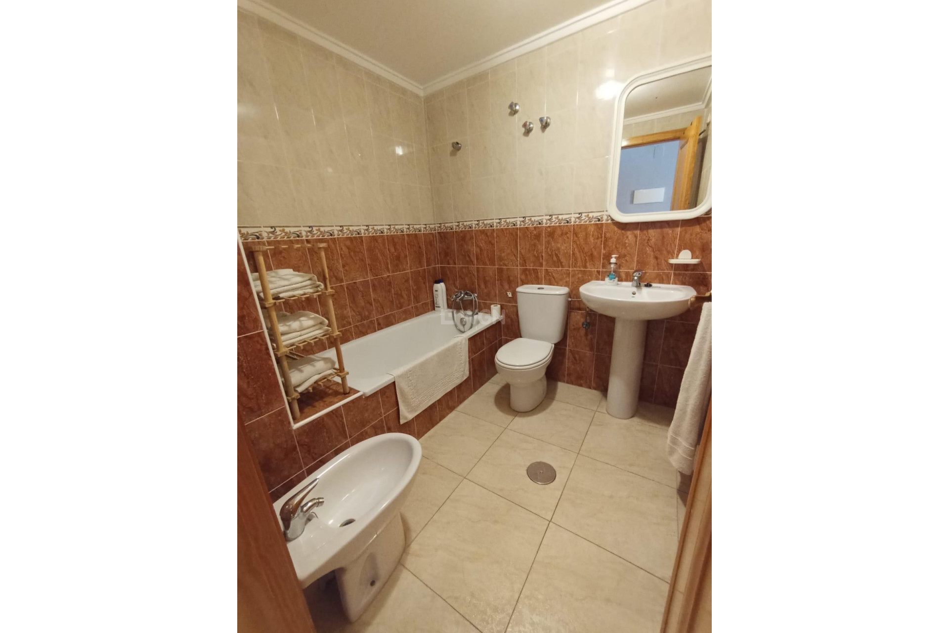 Odsprzedaż - Mieszkanie w bloku - Torrevieja - El Molino