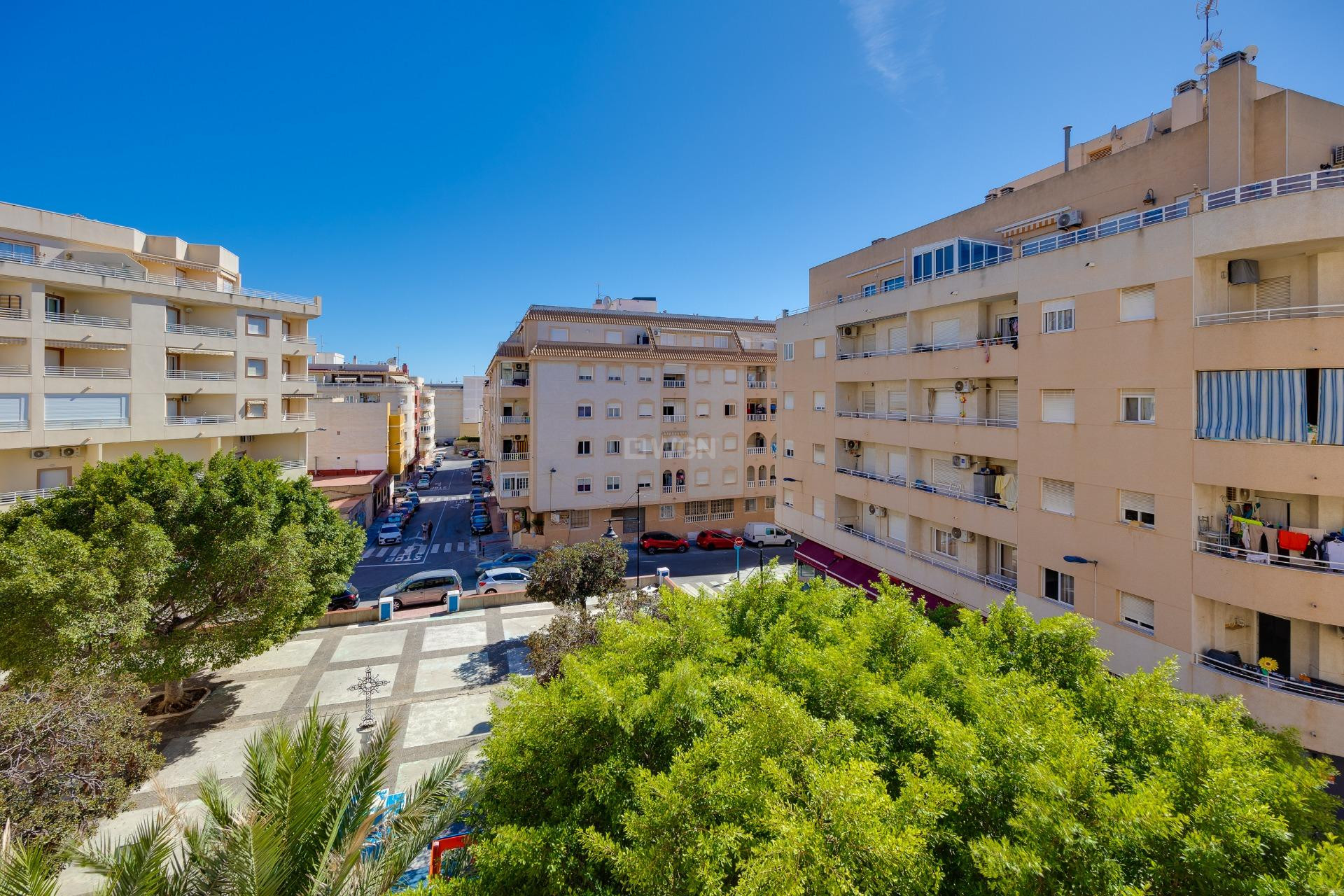 Odsprzedaż - Mieszkanie w bloku - Torrevieja - El Molino