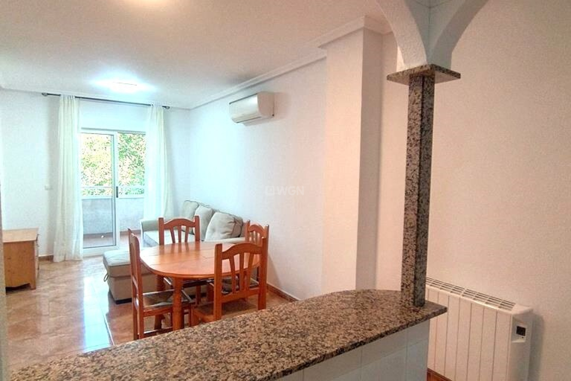 Odsprzedaż - Mieszkanie w bloku - Torrevieja - El Molino