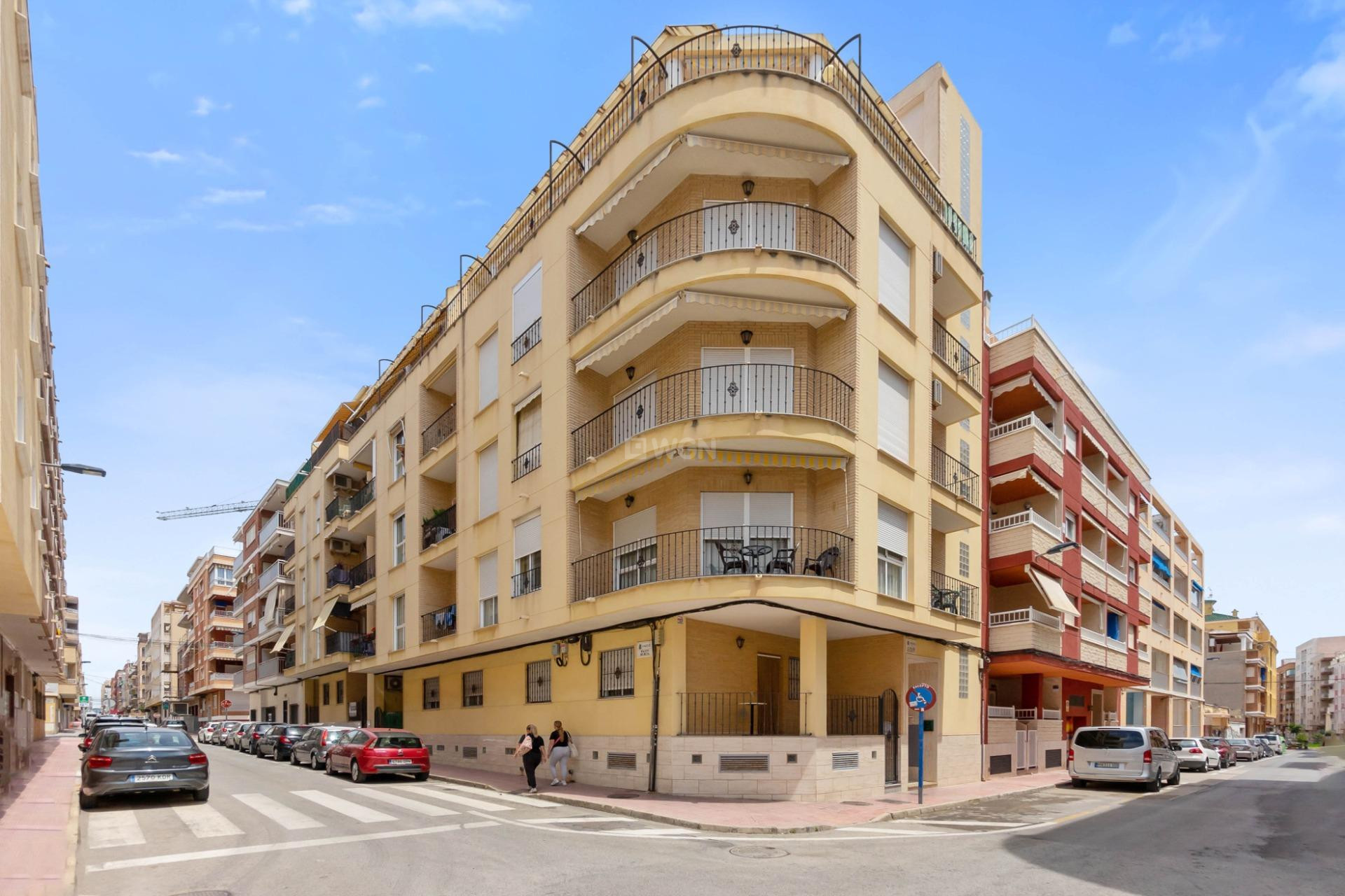 Odsprzedaż - Mieszkanie w bloku - Torrevieja - Estacion De Autobuses