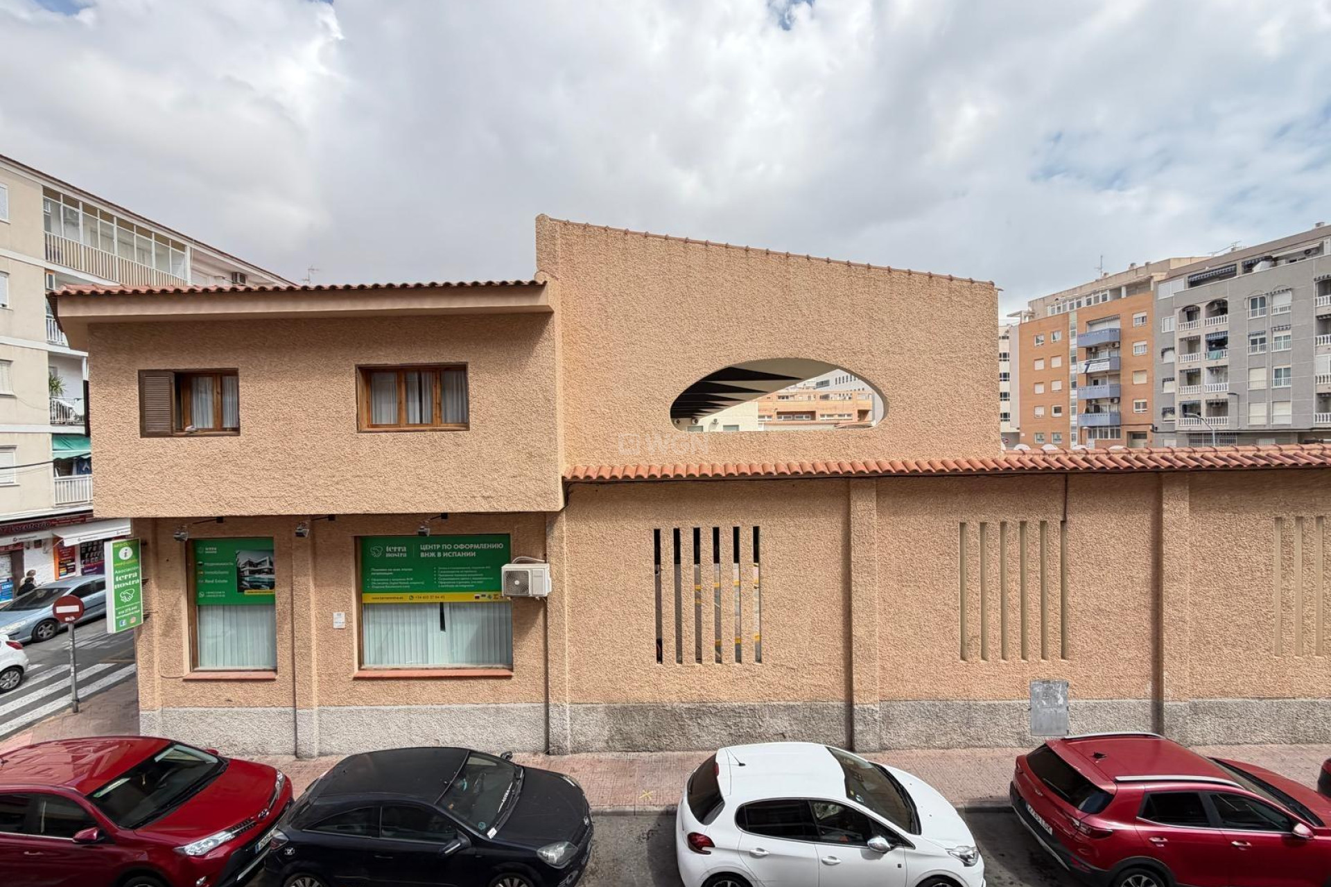 Odsprzedaż - Mieszkanie w bloku - Torrevieja - Estacion De Autobuses