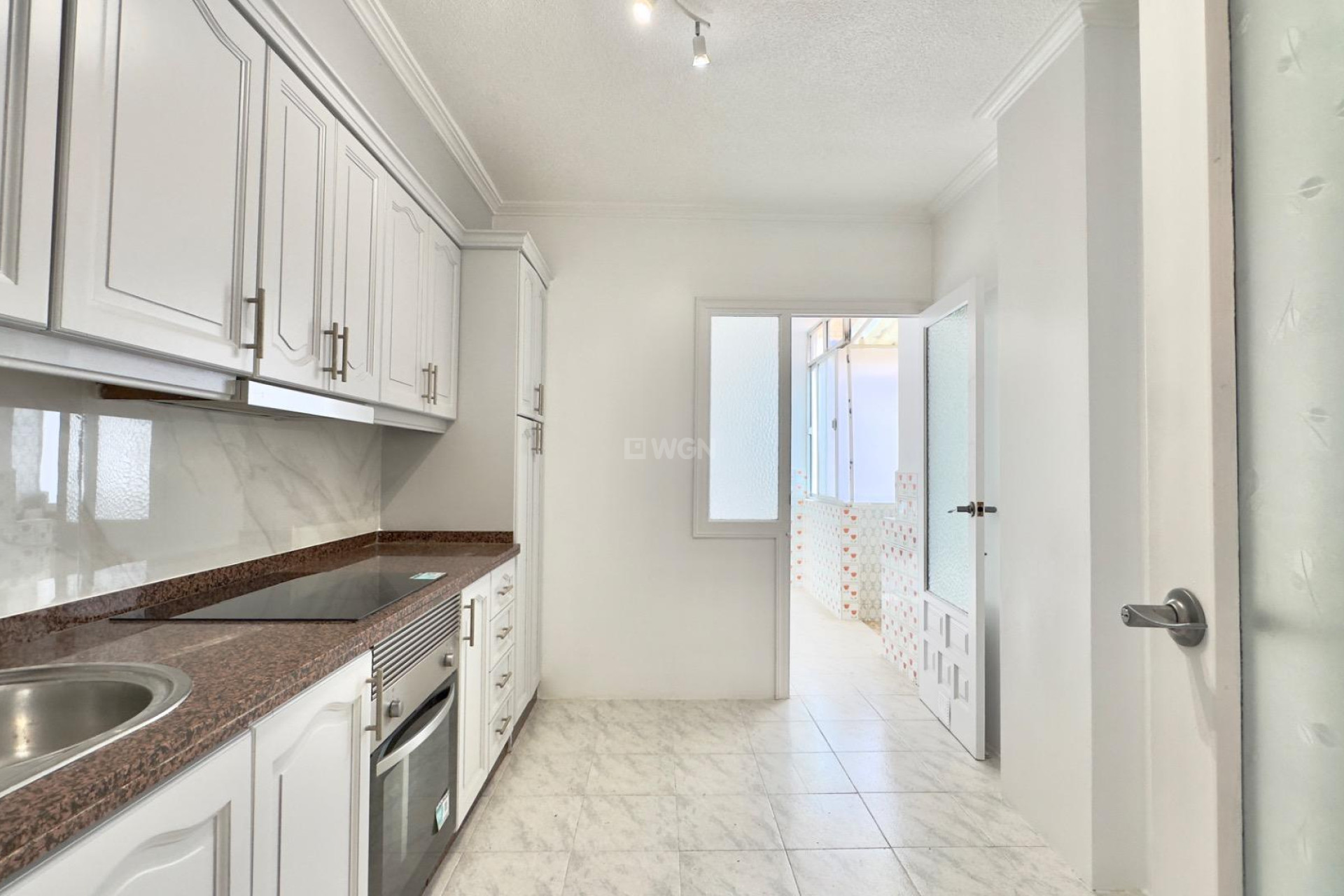 Odsprzedaż - Mieszkanie w bloku - Torrevieja - Estacion De Autobuses