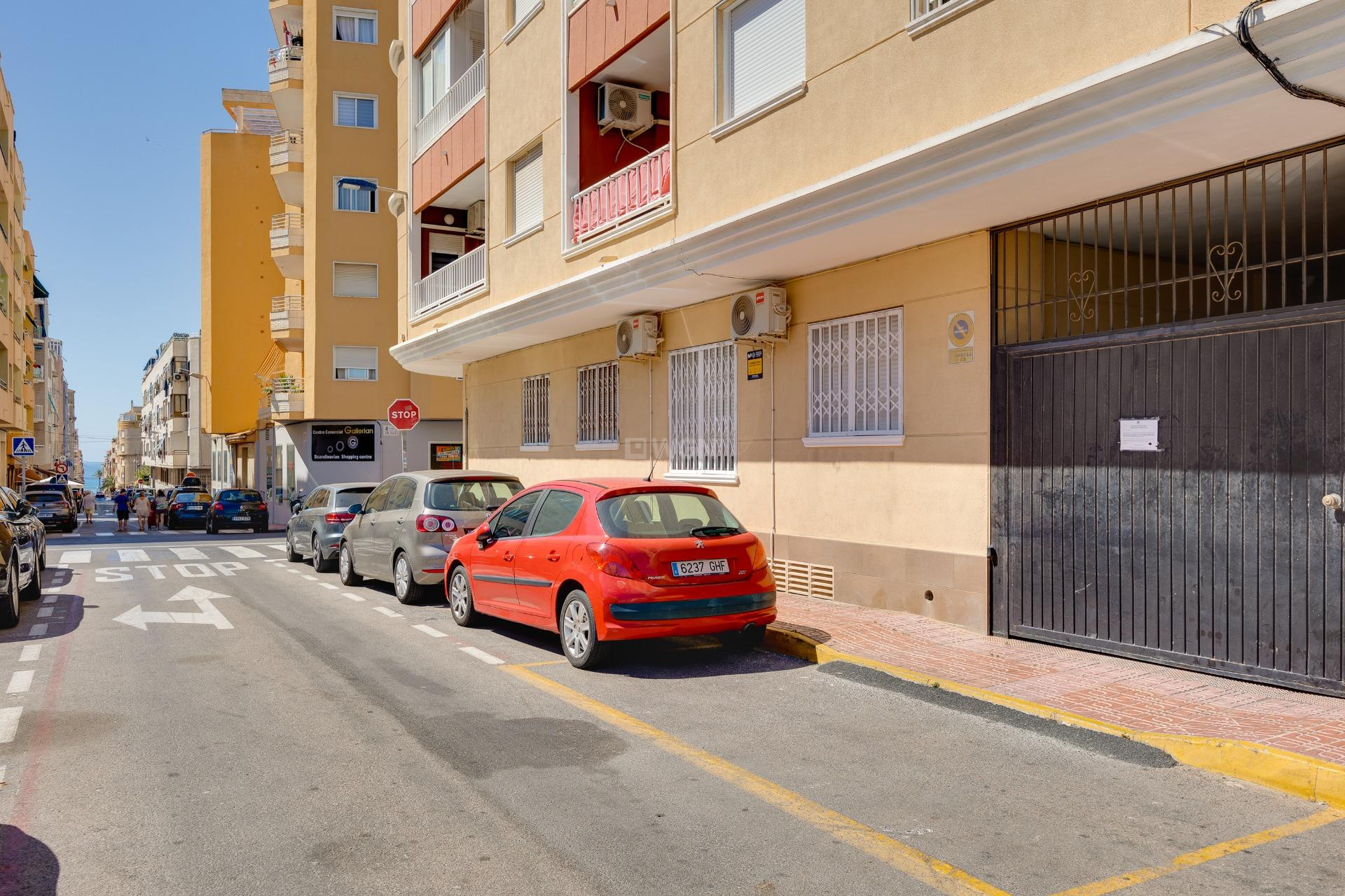 Odsprzedaż - Mieszkanie w bloku - Torrevieja - Estacion De Autobuses