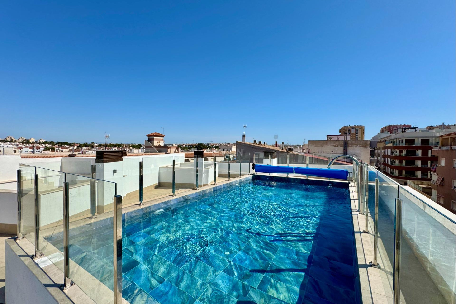 Odsprzedaż - Mieszkanie w bloku - Torrevieja - Habaneras