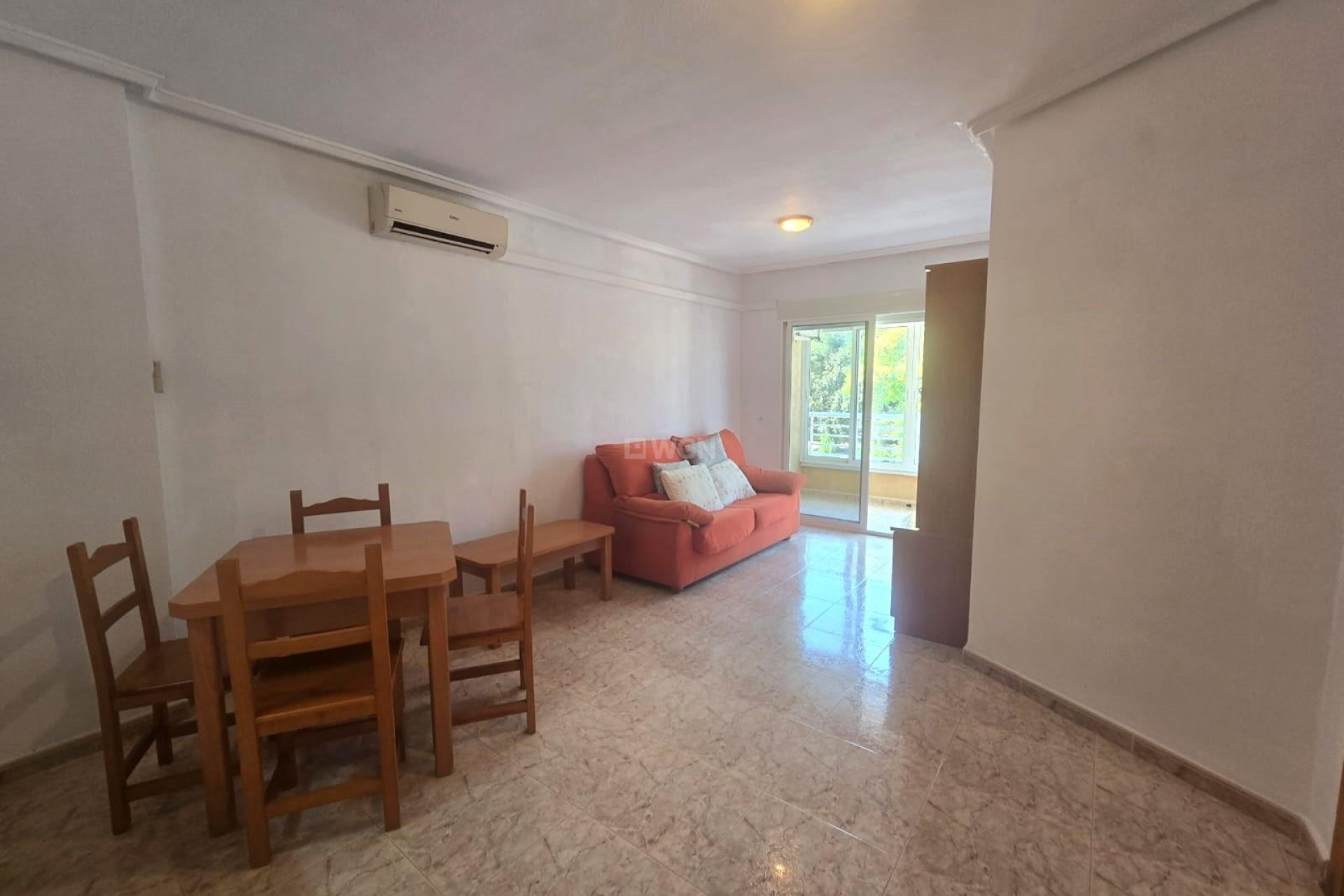 Odsprzedaż - Mieszkanie w bloku - Torrevieja - Habaneras