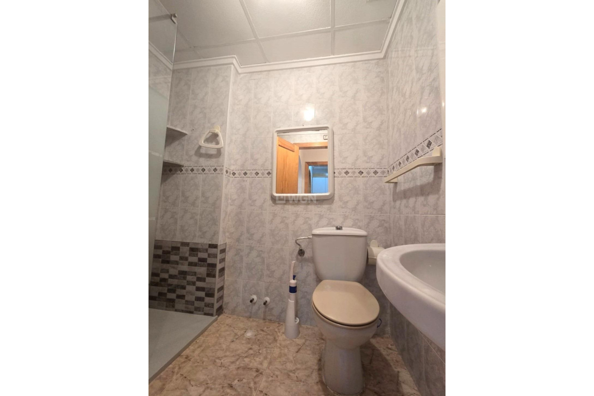 Odsprzedaż - Mieszkanie w bloku - Torrevieja - Habaneras