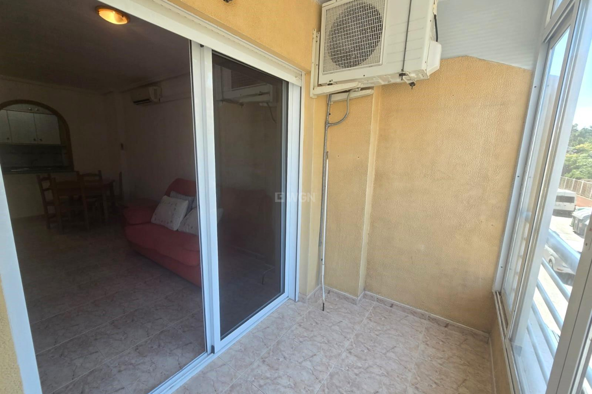 Odsprzedaż - Mieszkanie w bloku - Torrevieja - Habaneras