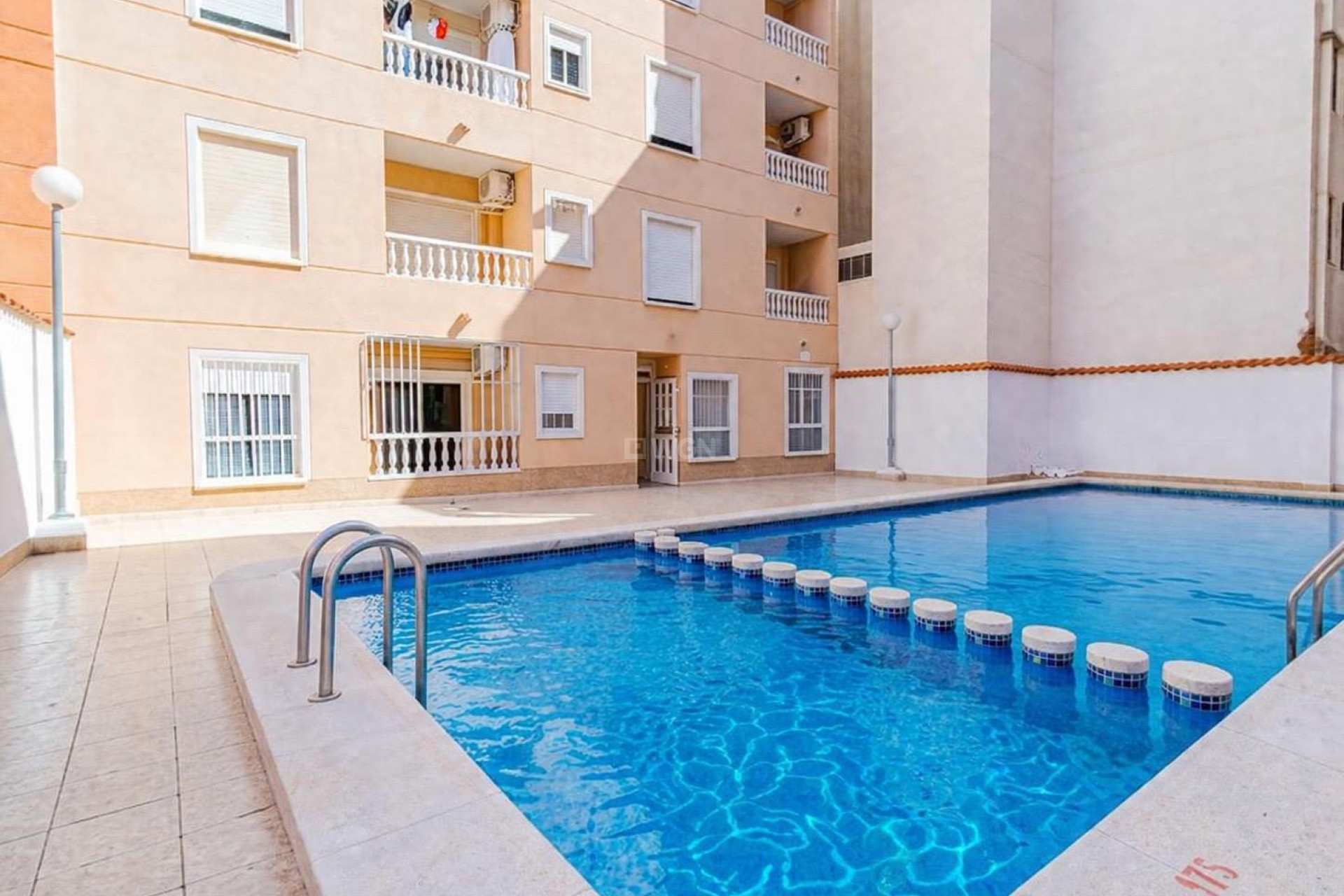 Odsprzedaż - Mieszkanie w bloku - Torrevieja - Habaneras