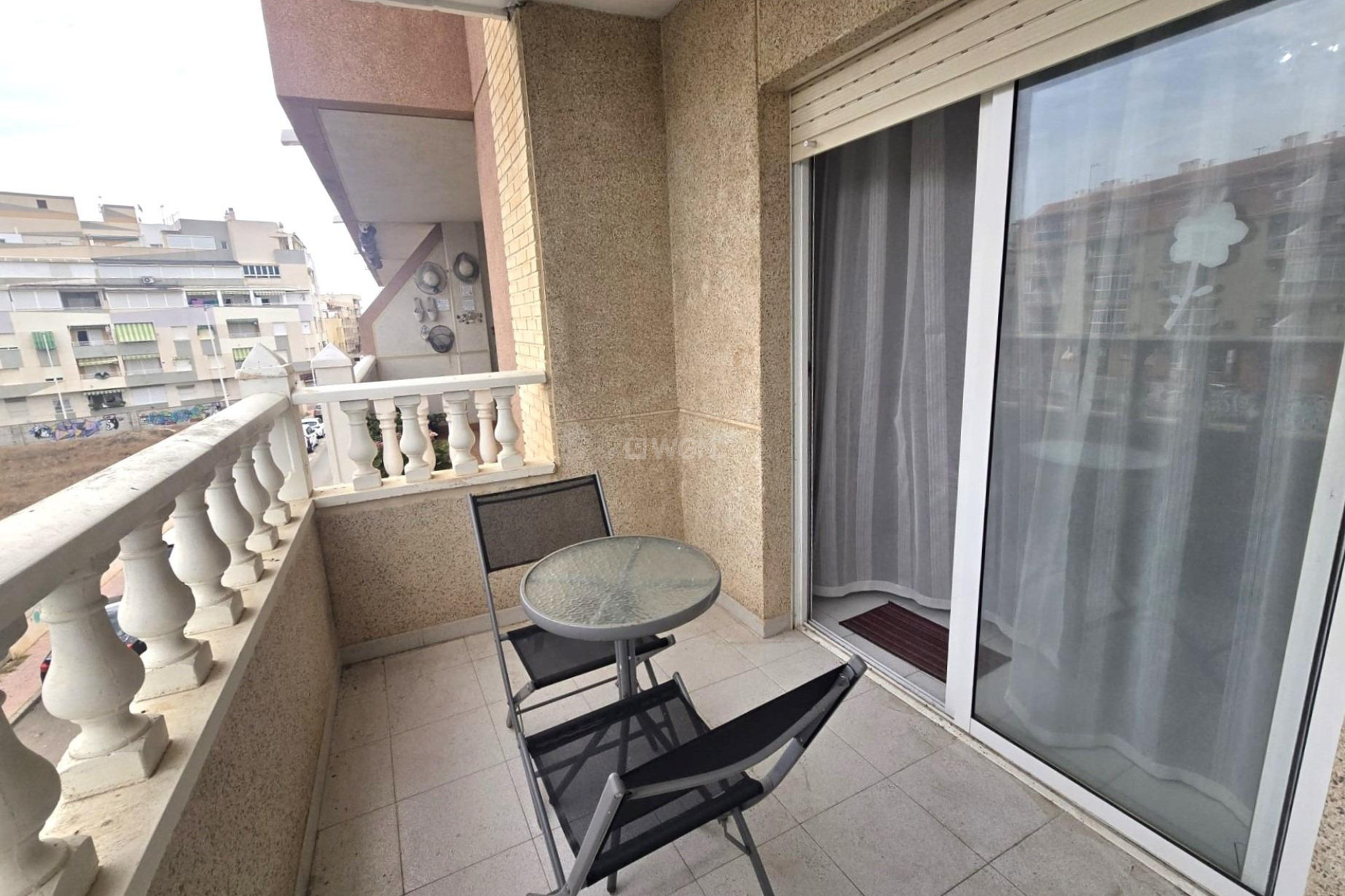 Odsprzedaż - Mieszkanie w bloku - Torrevieja - La Mata Pueblo