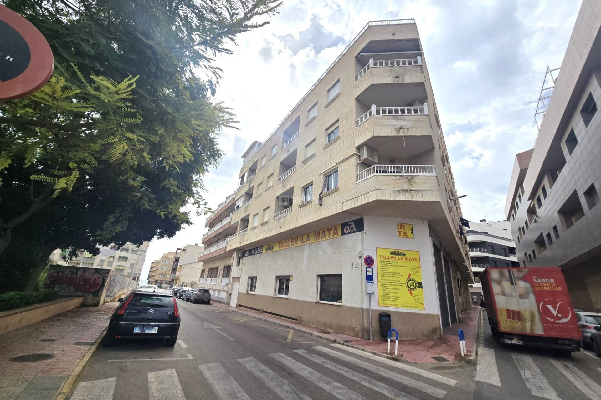 Odsprzedaż - Mieszkanie w bloku - Torrevieja - La Mata Pueblo