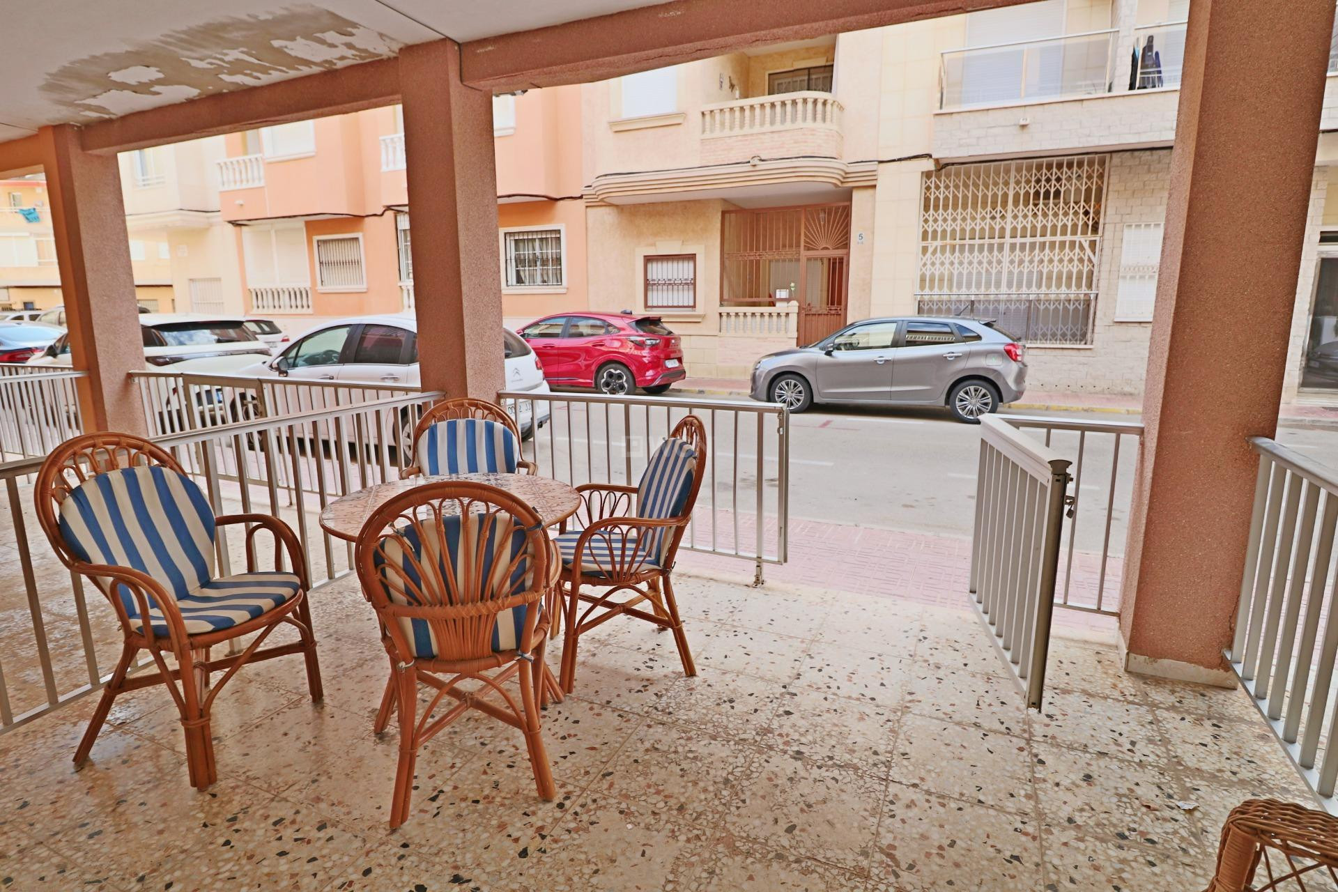 Odsprzedaż - Mieszkanie w bloku - Torrevieja - La Mata Pueblo