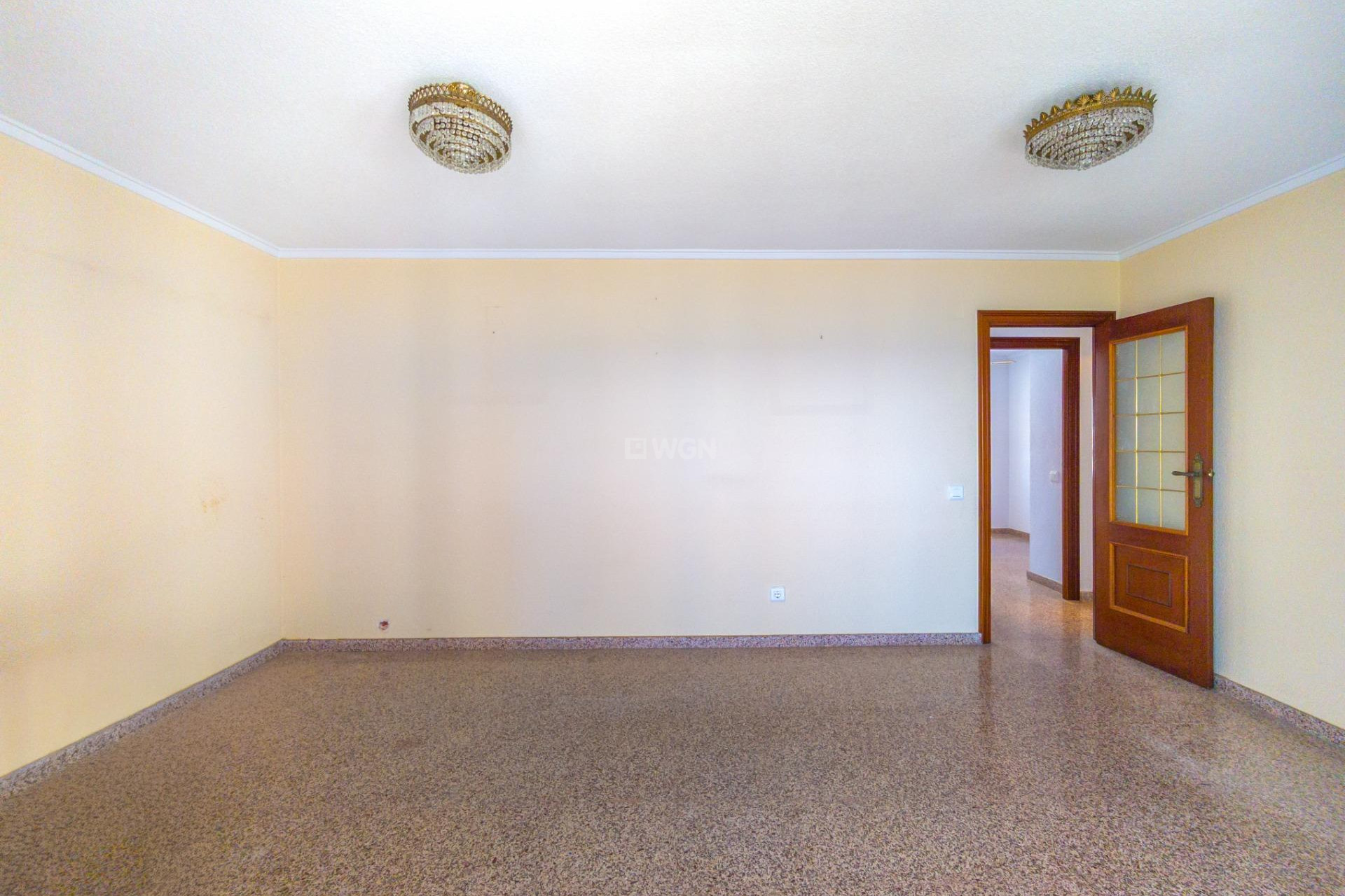 Odsprzedaż - Mieszkanie w bloku - Torrevieja - La Mata Pueblo