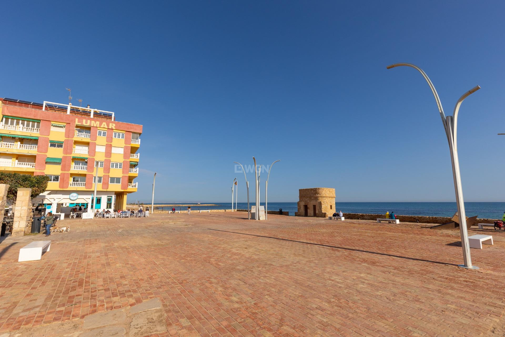 Odsprzedaż - Mieszkanie w bloku - Torrevieja - La Mata Pueblo