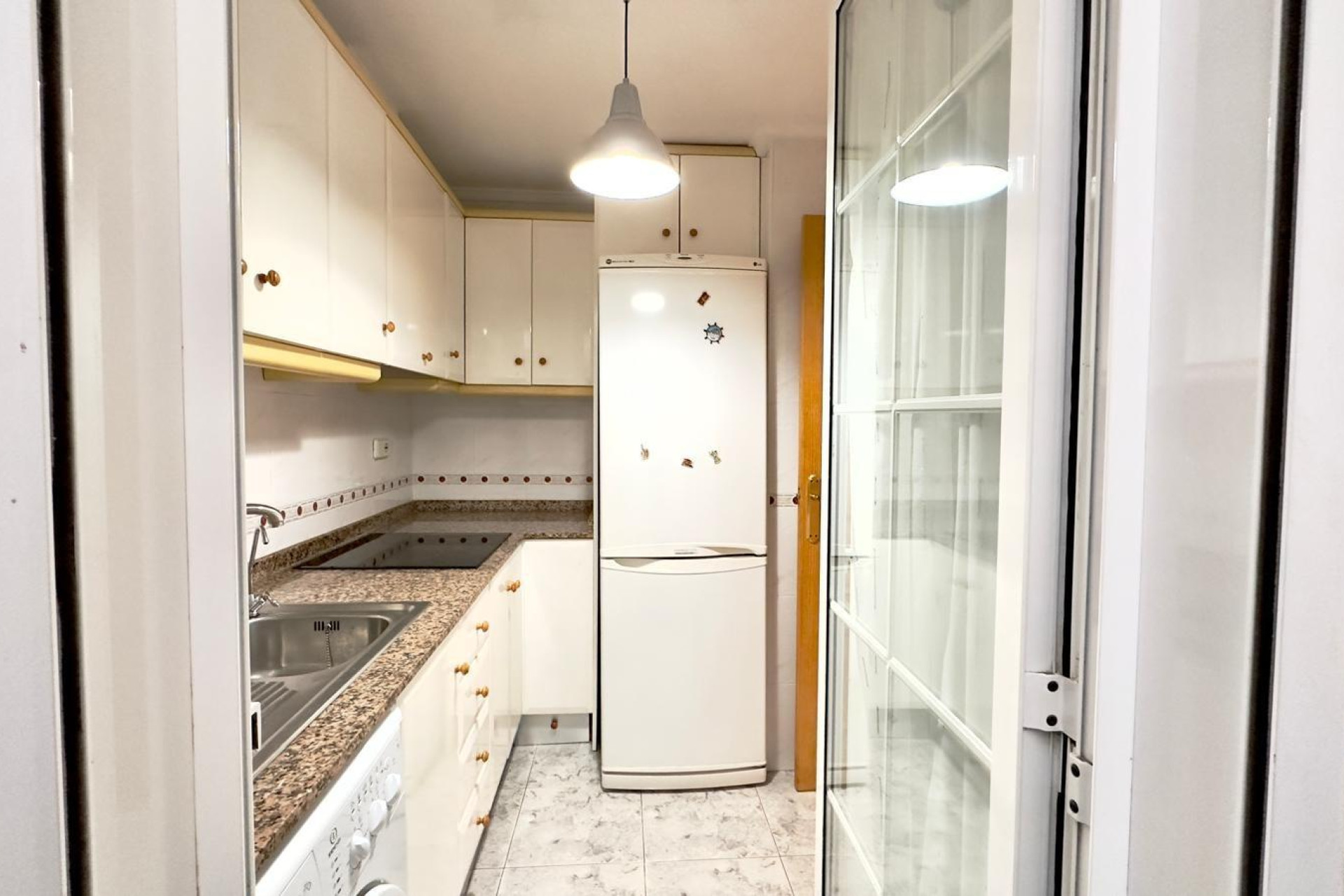 Odsprzedaż - Mieszkanie w bloku - Torrevieja - La Mata Pueblo