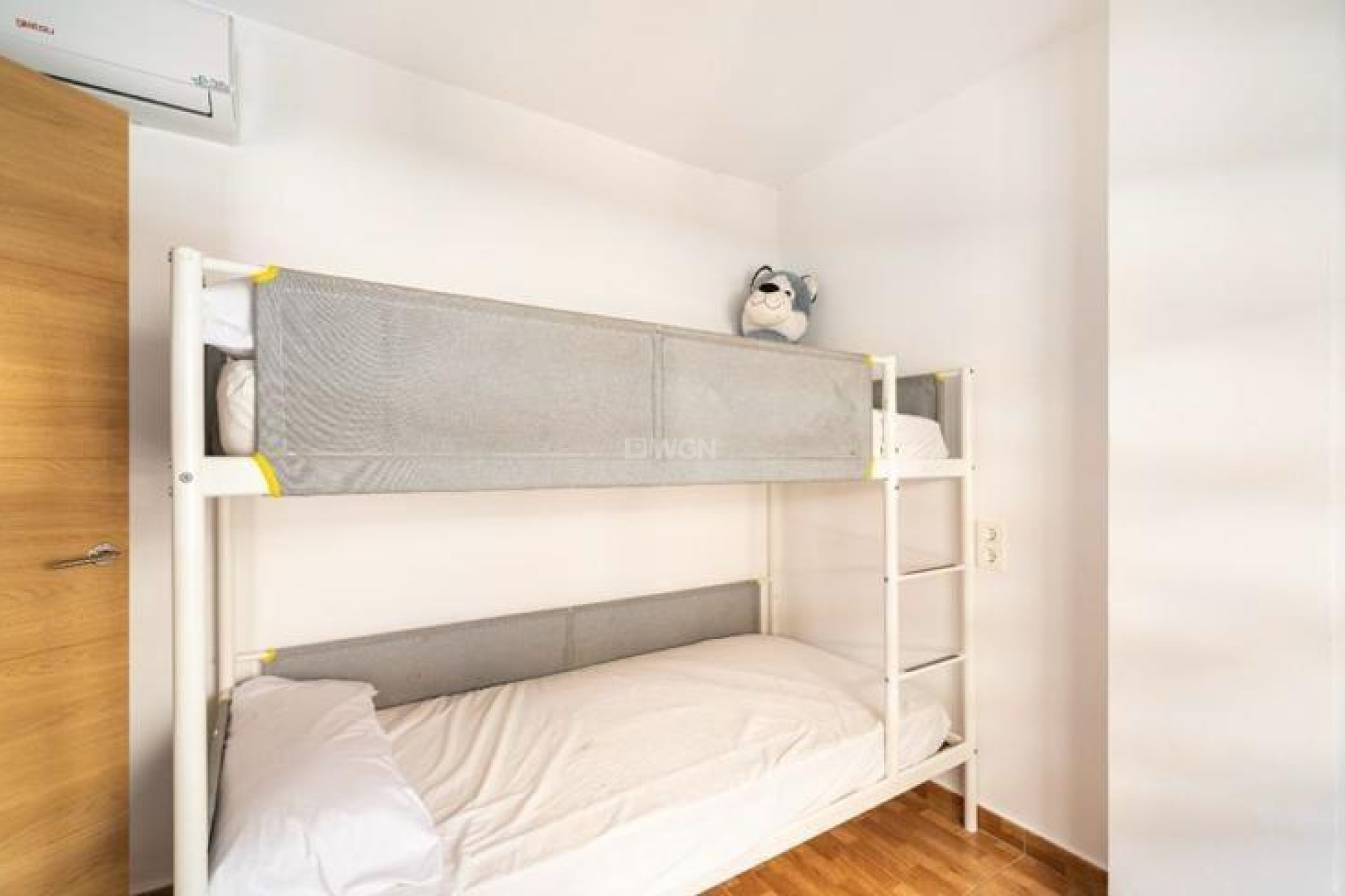 Odsprzedaż - Mieszkanie w bloku - Torrevieja - La Mata Pueblo