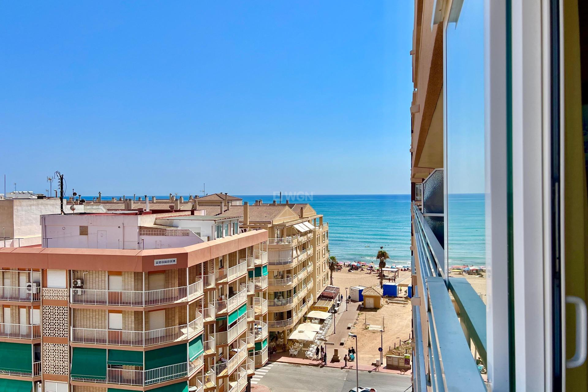 Odsprzedaż - Mieszkanie w bloku - Torrevieja - La Mata