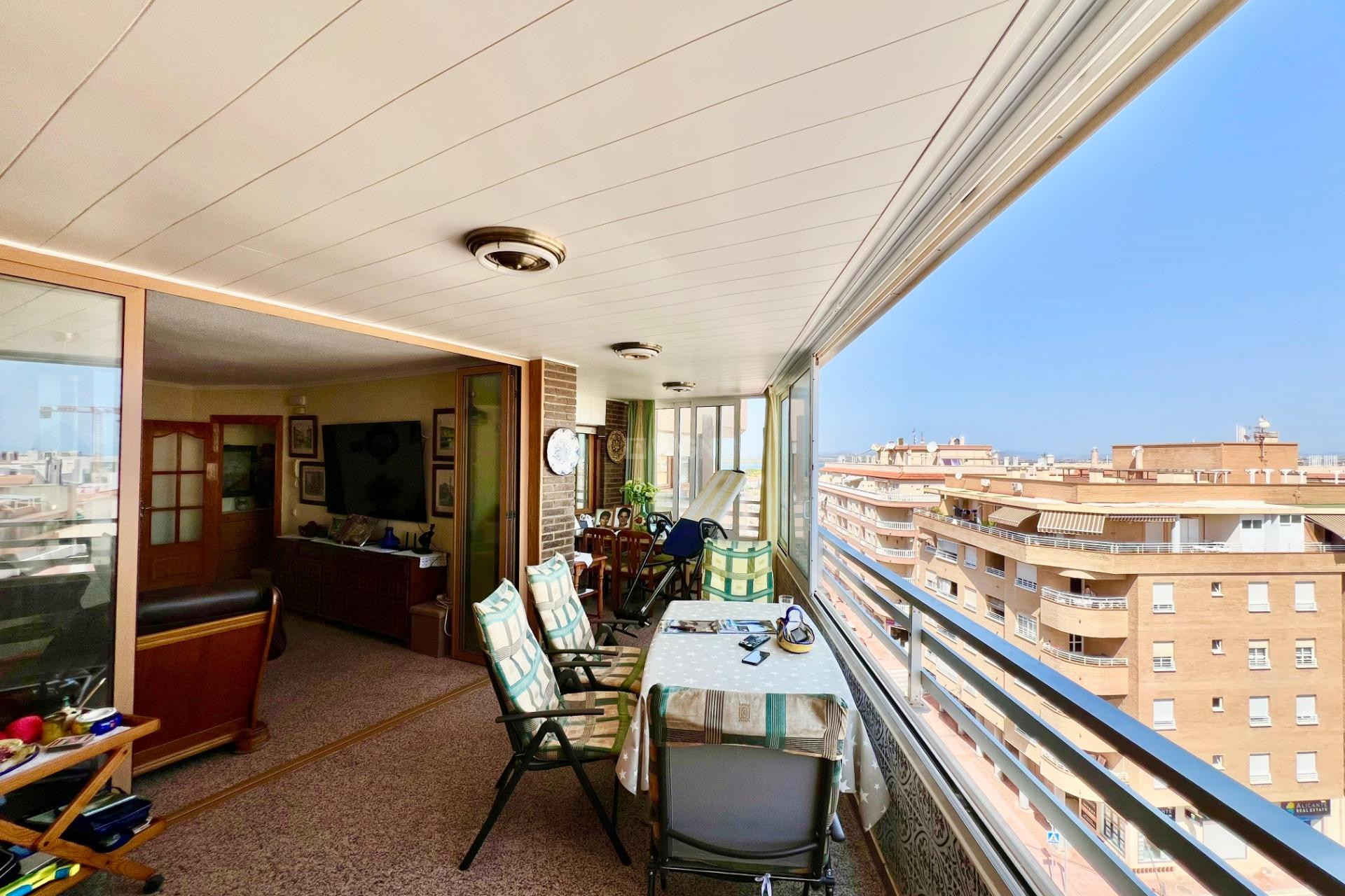 Odsprzedaż - Mieszkanie w bloku - Torrevieja - La Mata