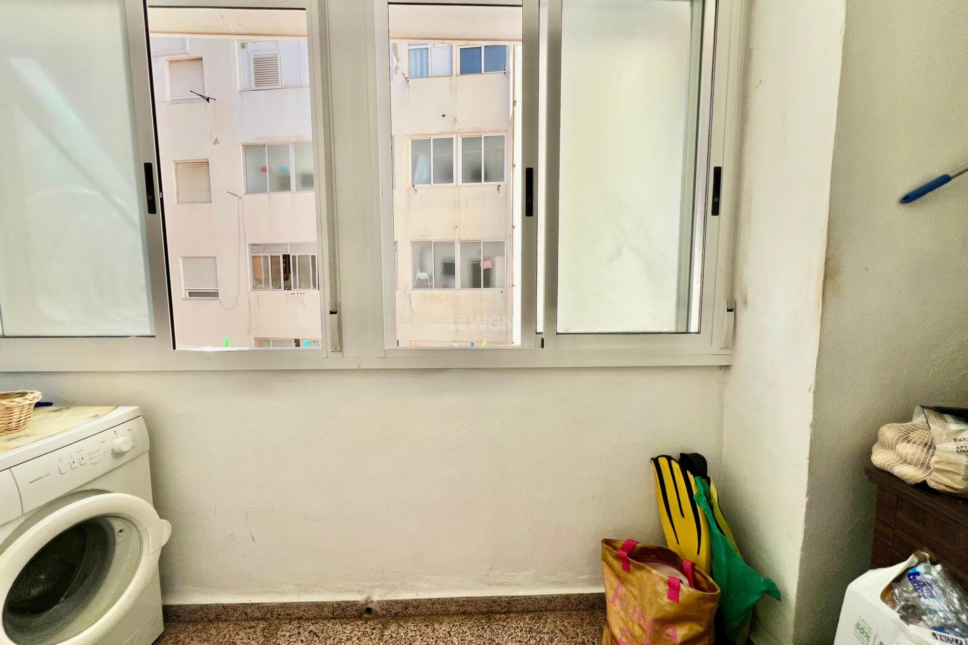 Odsprzedaż - Mieszkanie w bloku - Torrevieja - La Mata