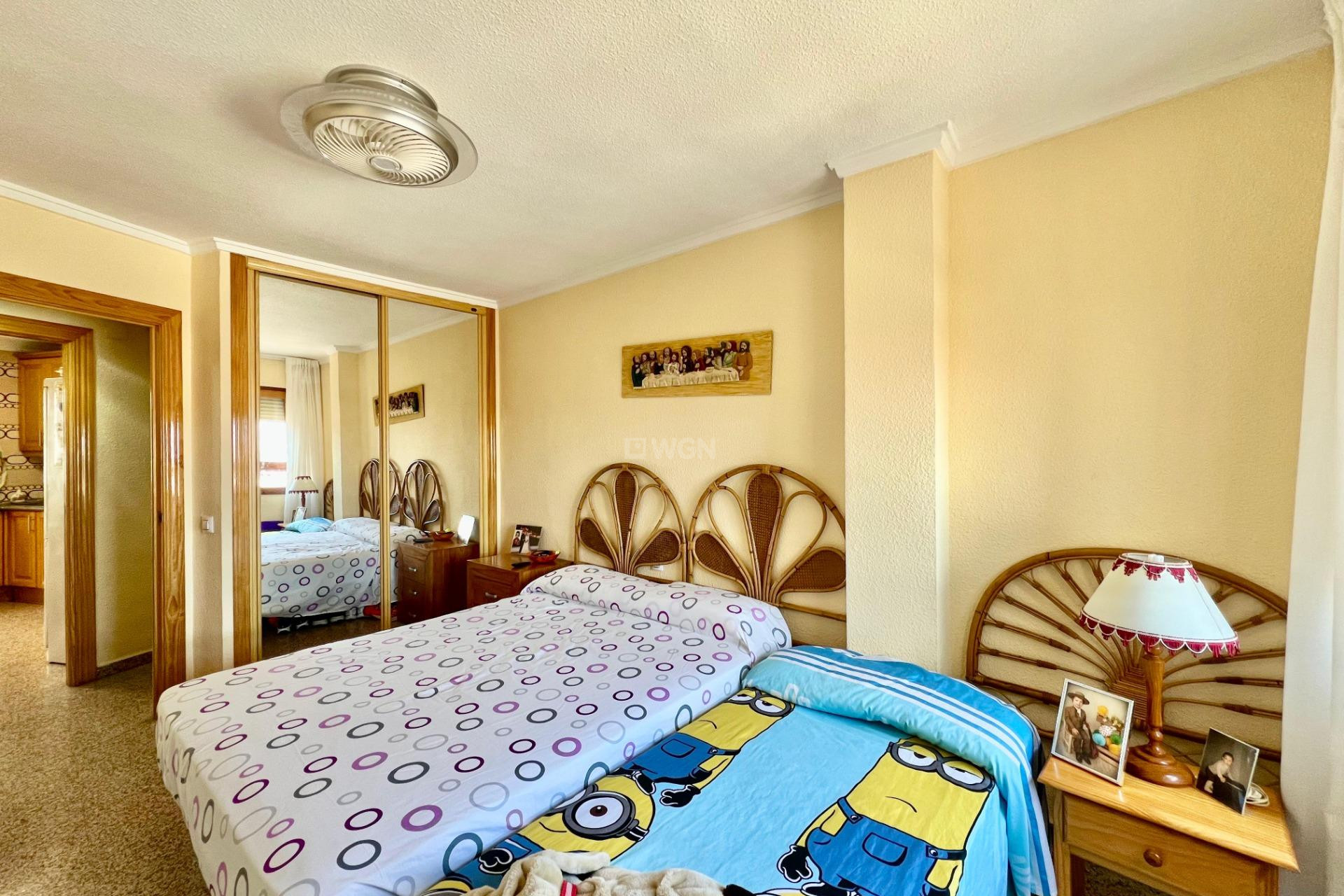 Odsprzedaż - Mieszkanie w bloku - Torrevieja - La Mata