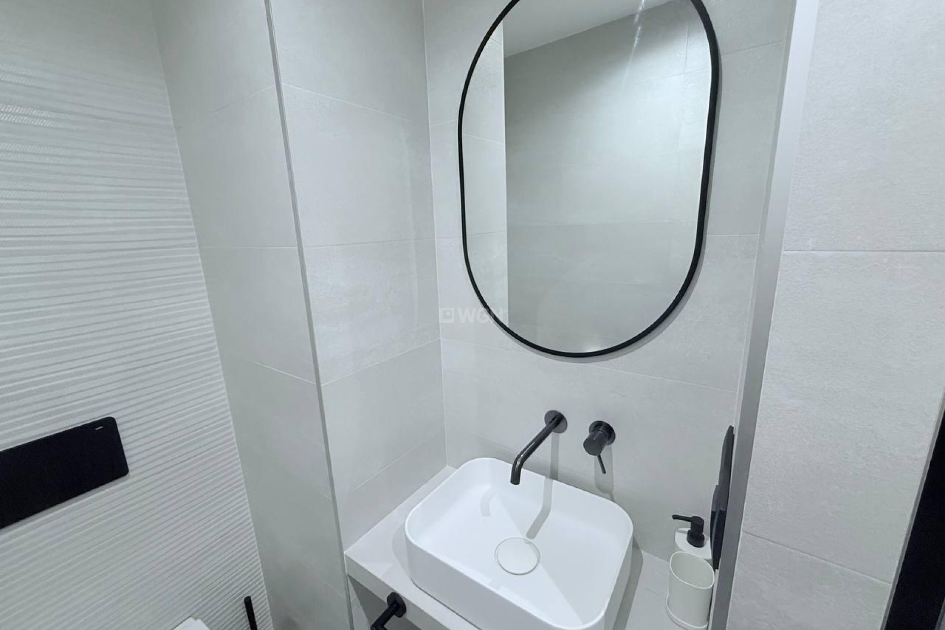 Odsprzedaż - Mieszkanie w bloku - Torrevieja - La Mata