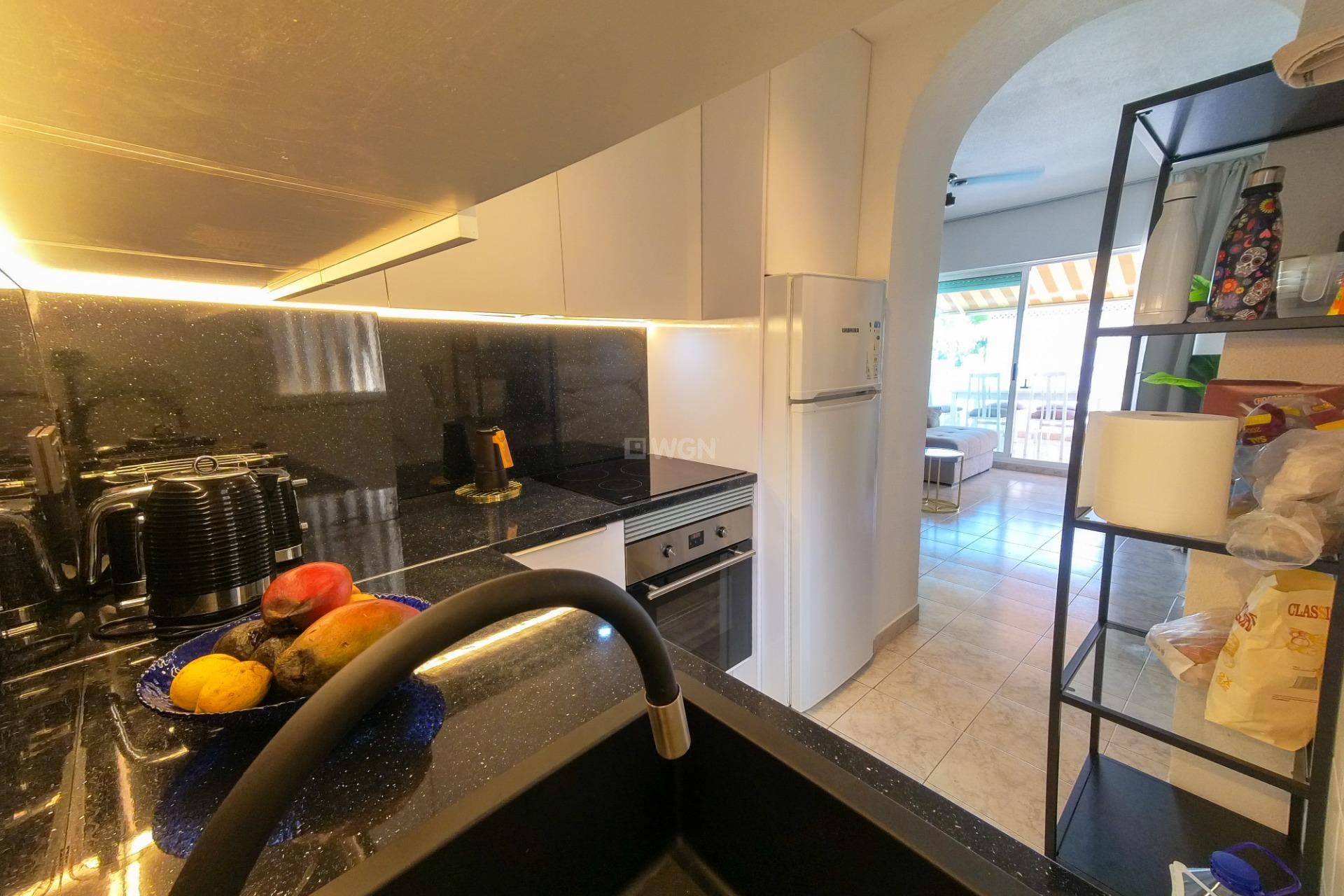 Odsprzedaż - Mieszkanie w bloku - Torrevieja - La Mata