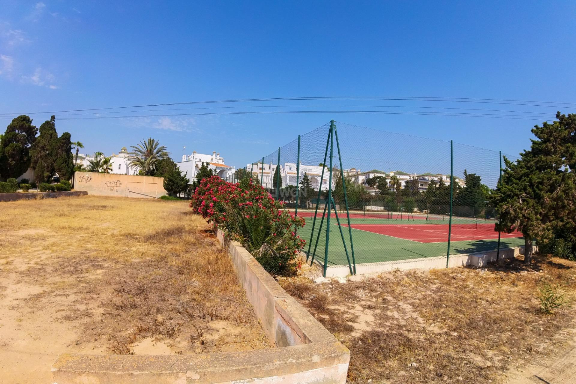 Odsprzedaż - Mieszkanie w bloku - Torrevieja - La Mata