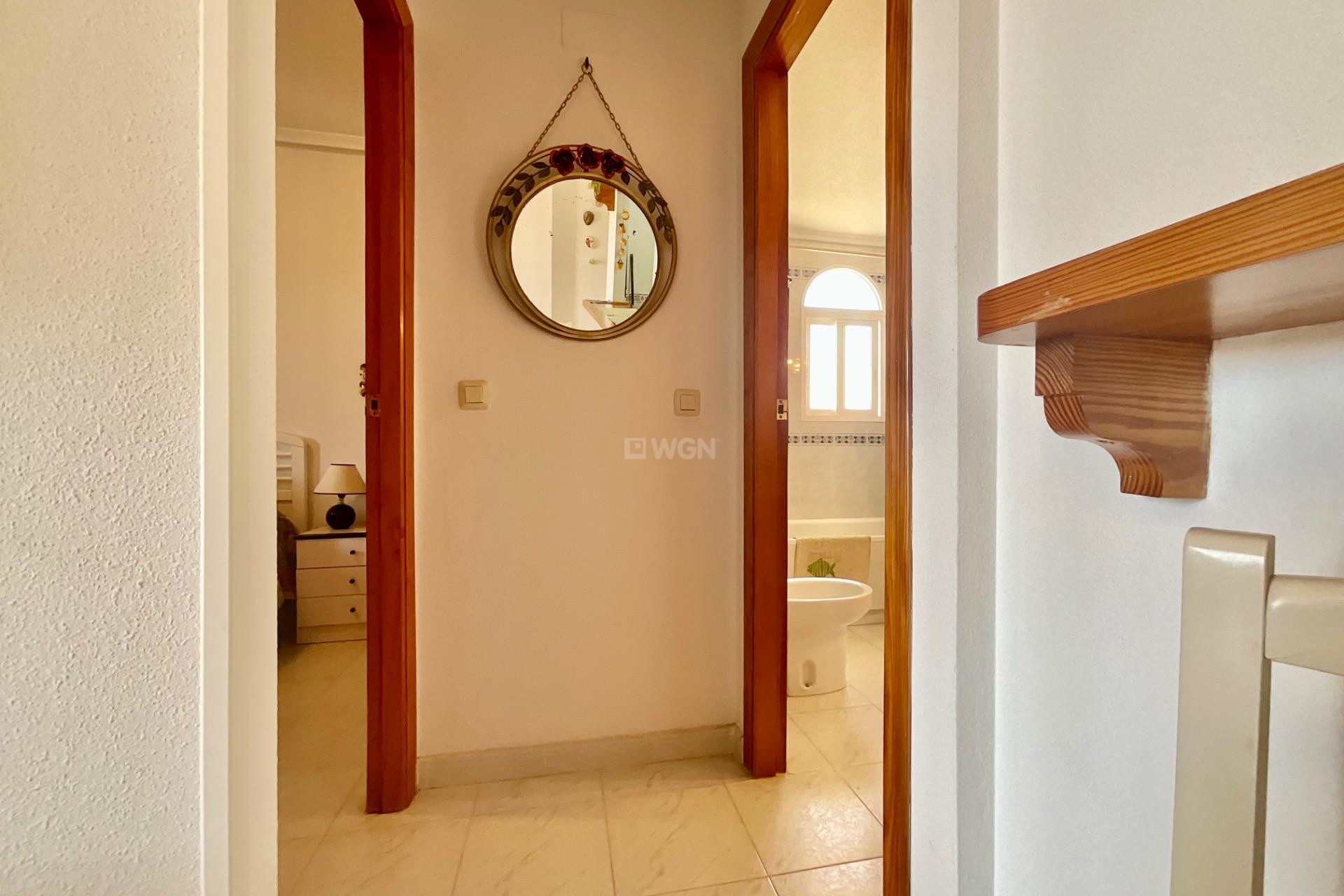 Odsprzedaż - Mieszkanie w bloku - Torrevieja - La Mata