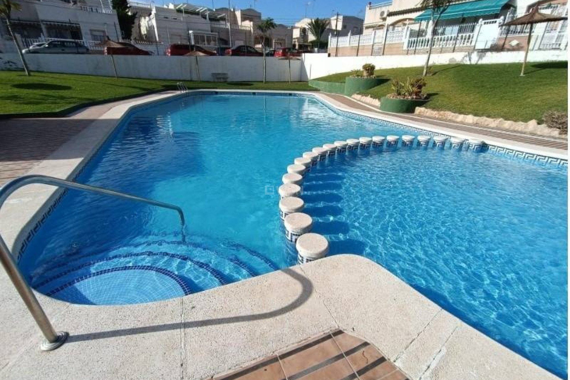 Odsprzedaż - Mieszkanie w bloku - Torrevieja - Los Balcones