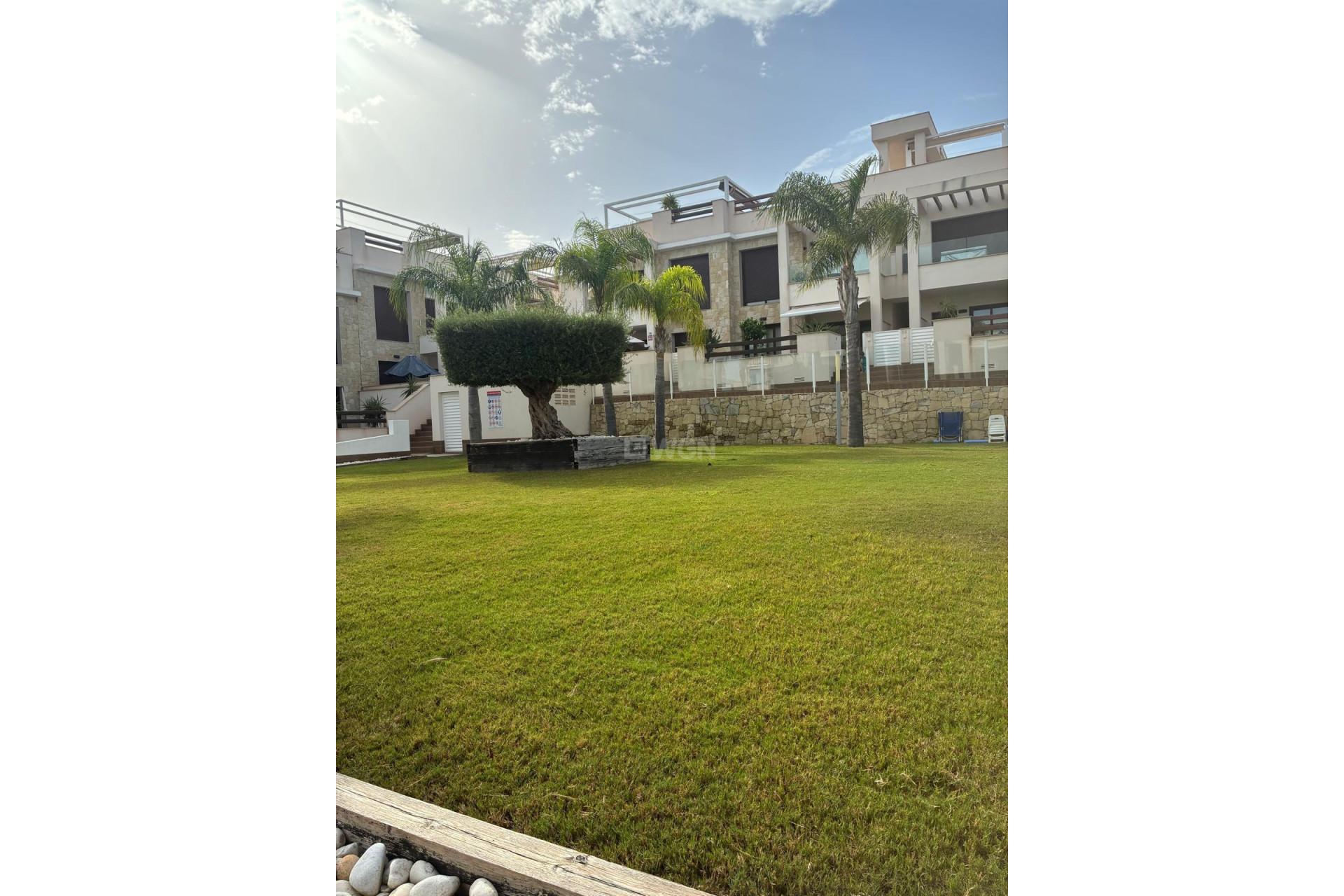 Odsprzedaż - Mieszkanie w bloku - Torrevieja - Los Balcones