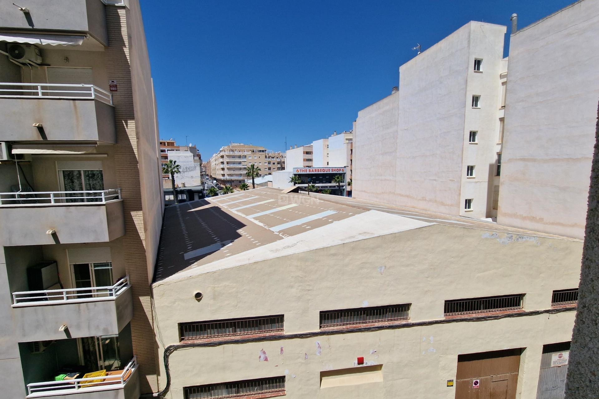 Odsprzedaż - Mieszkanie w bloku - Torrevieja - Nueva Torrevieja