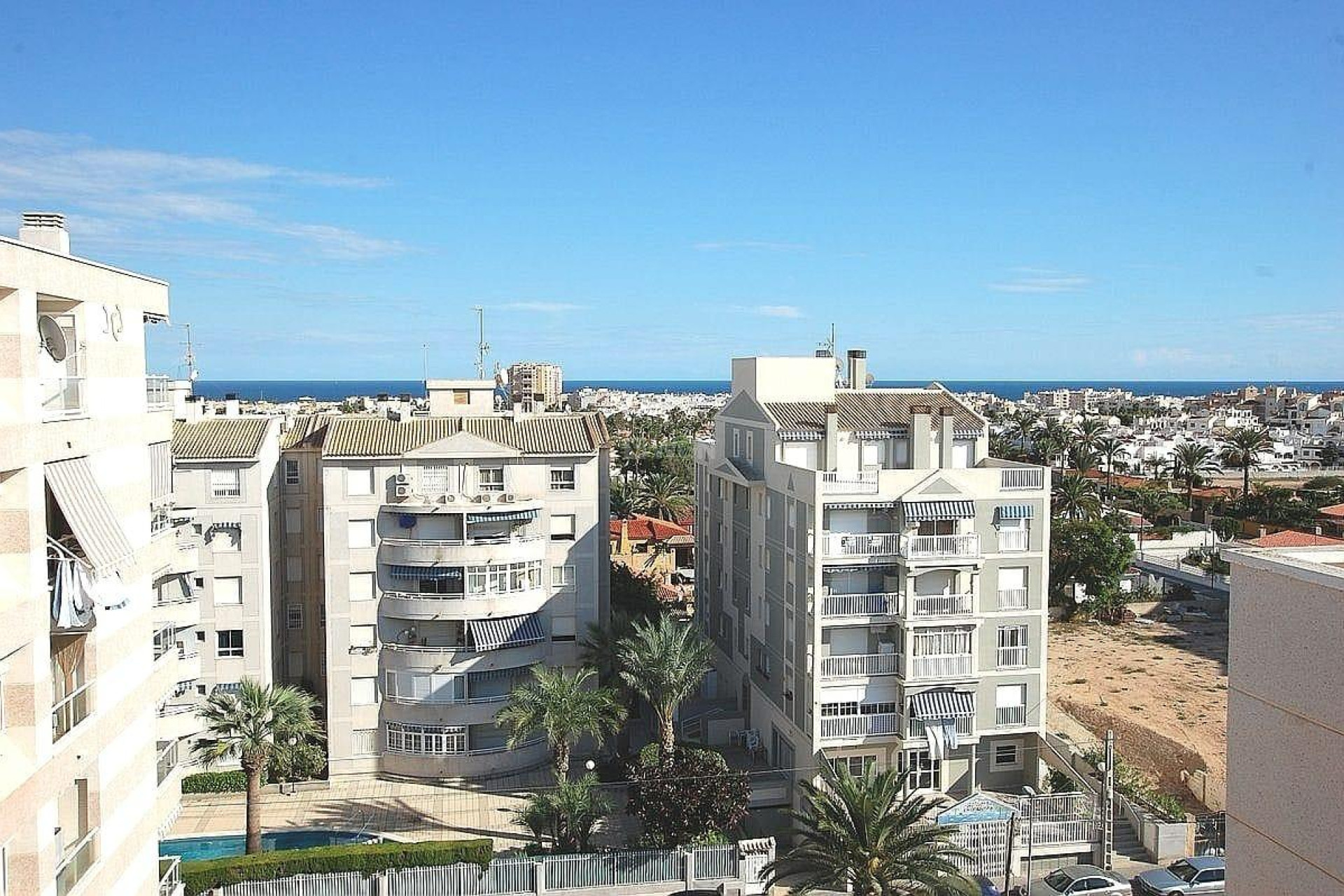 Odsprzedaż - Mieszkanie w bloku - Torrevieja - Nueva Torrevieja