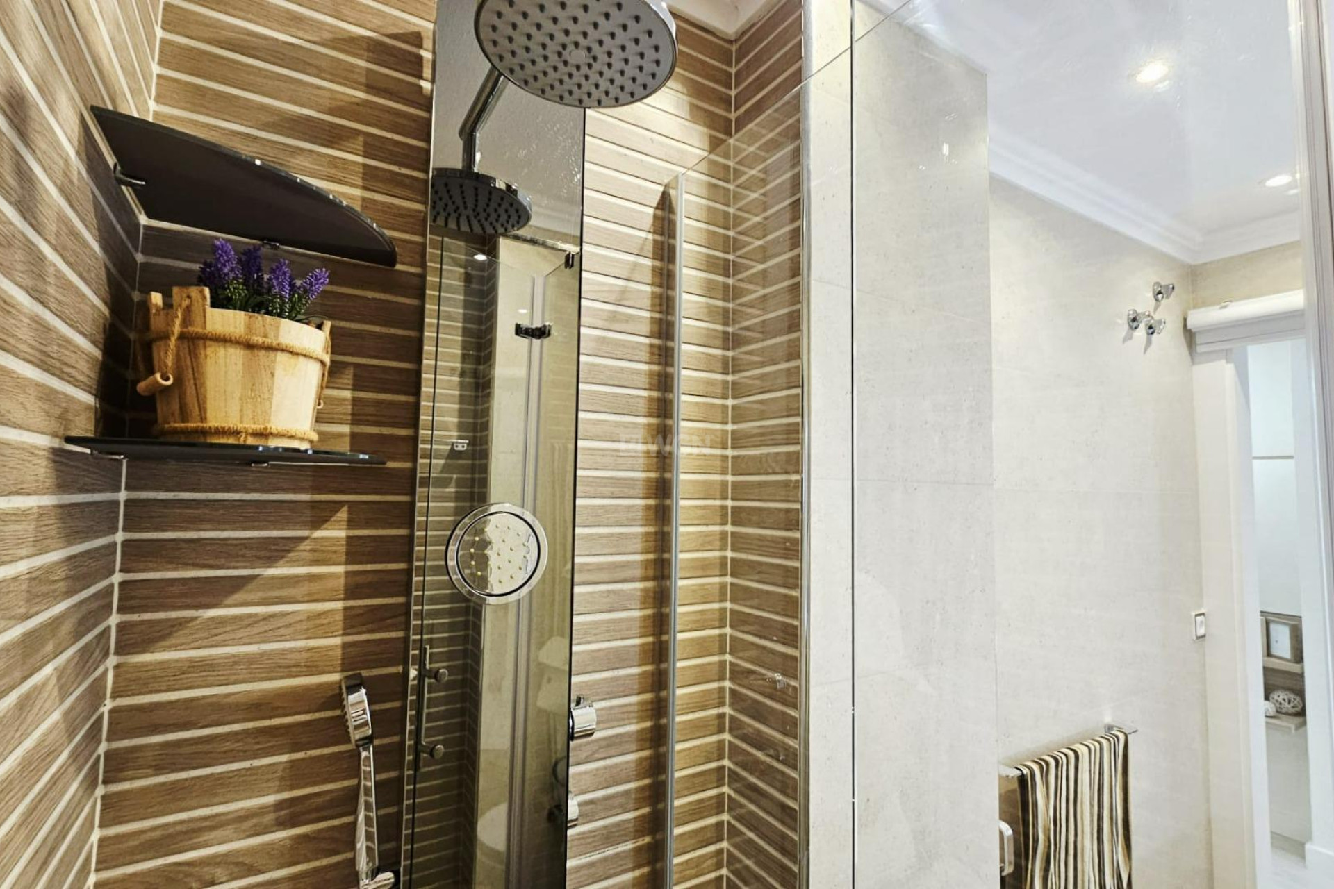 Odsprzedaż - Mieszkanie w bloku - Torrevieja - Nueva Torrevieja