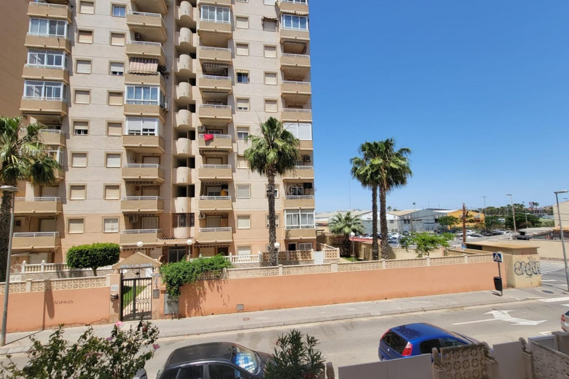 Odsprzedaż - Mieszkanie w bloku - Torrevieja - Nueva Torrevieja