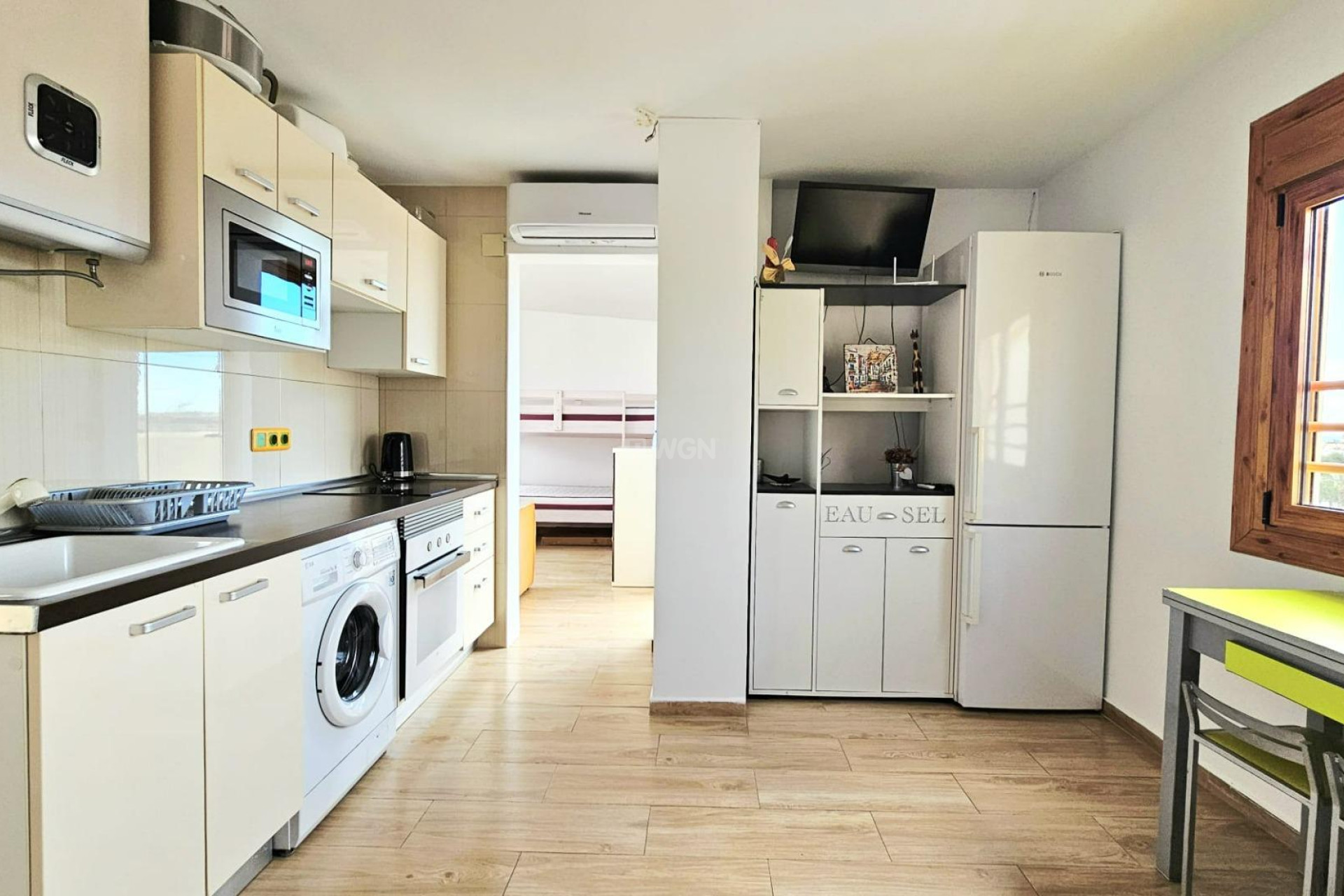 Odsprzedaż - Mieszkanie w bloku - Torrevieja - Nueva Torrevieja