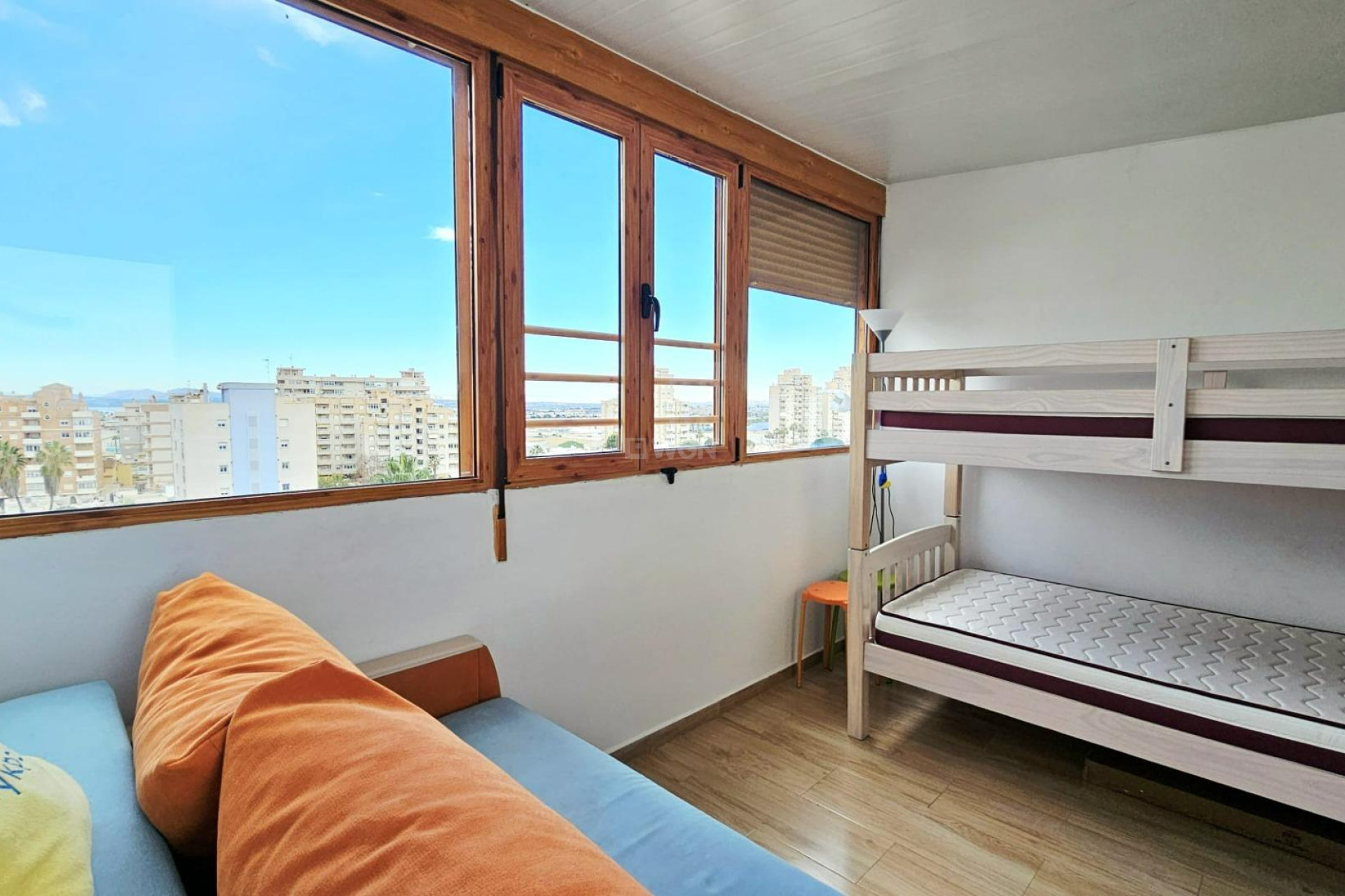 Odsprzedaż - Mieszkanie w bloku - Torrevieja - Nueva Torrevieja