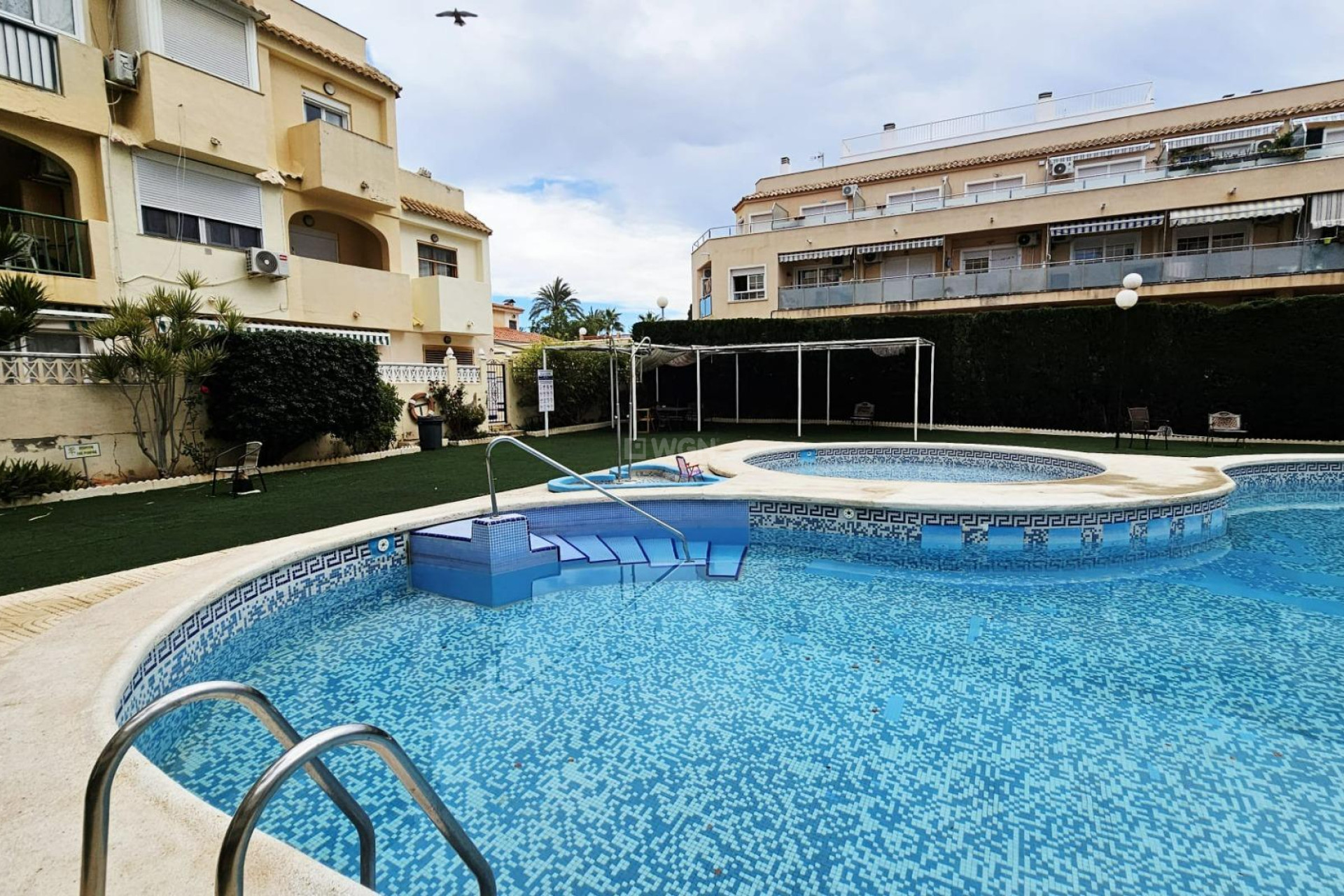 Odsprzedaż - Mieszkanie w bloku - Torrevieja - Nueva Torrevieja
