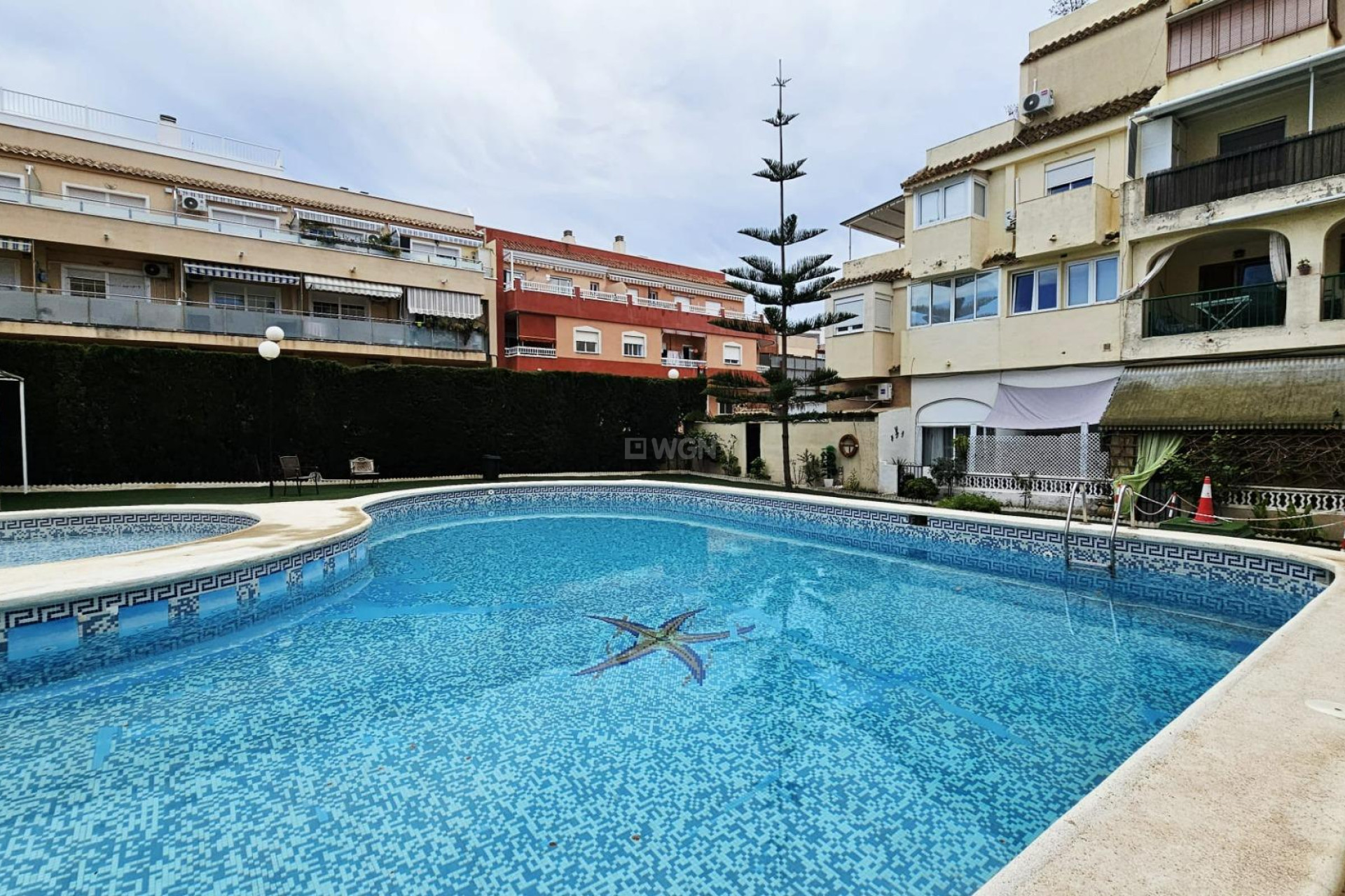 Odsprzedaż - Mieszkanie w bloku - Torrevieja - Nueva Torrevieja