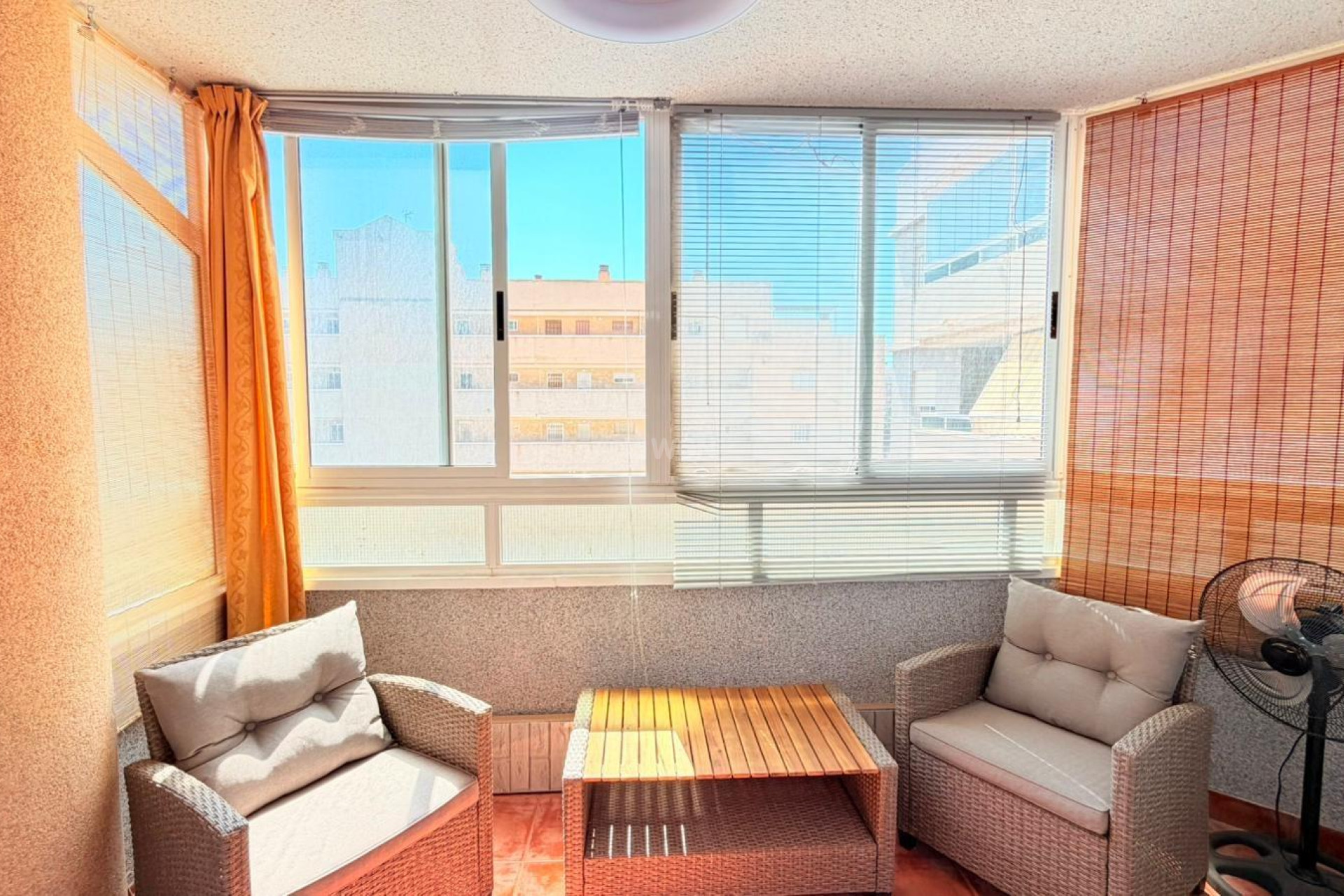Odsprzedaż - Mieszkanie w bloku - Torrevieja - Nueva Torrevieja
