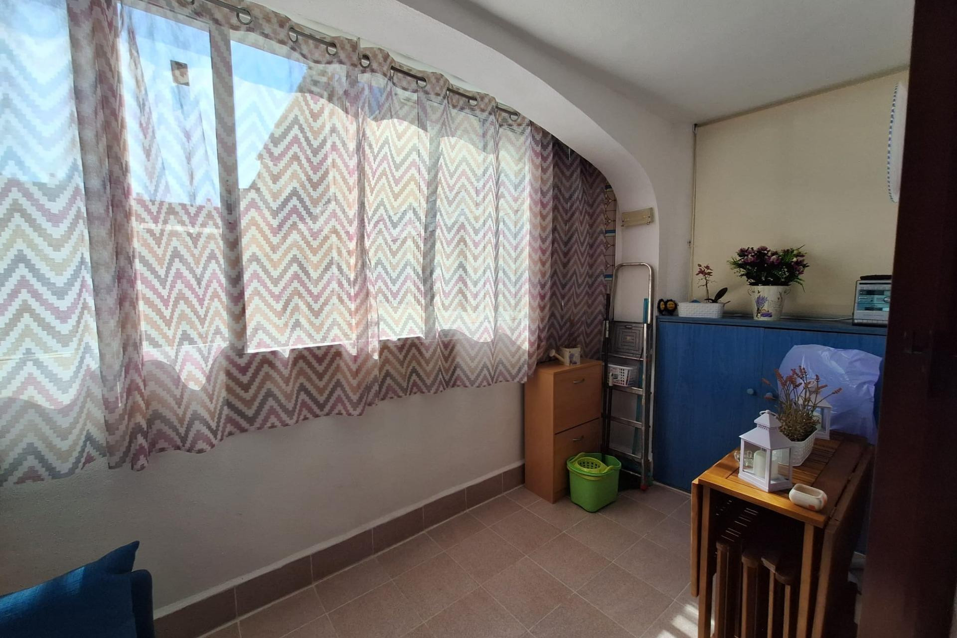 Odsprzedaż - Mieszkanie w bloku - Torrevieja - Nueva Torrevieja
