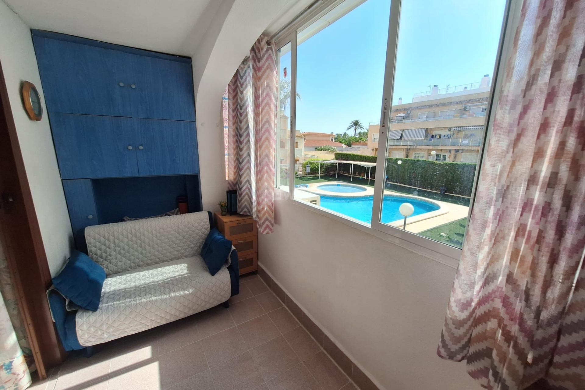 Odsprzedaż - Mieszkanie w bloku - Torrevieja - Nueva Torrevieja