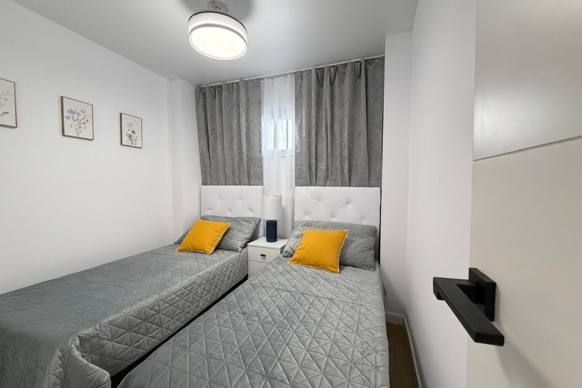 Odsprzedaż - Mieszkanie w bloku - Torrevieja - Nueva Torrevieja