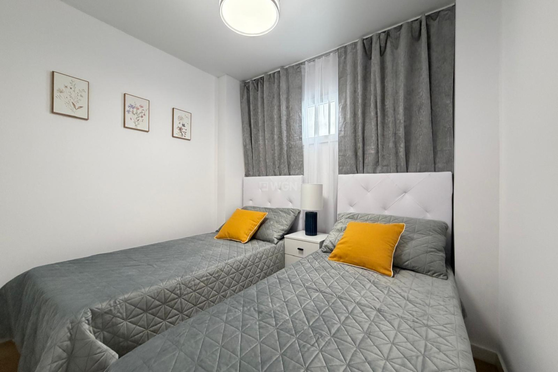 Odsprzedaż - Mieszkanie w bloku - Torrevieja - Nueva Torrevieja