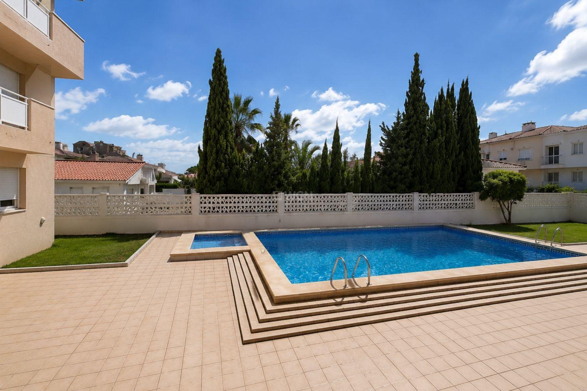 Odsprzedaż - Mieszkanie w bloku - Torrevieja - Nueva Torrevieja
