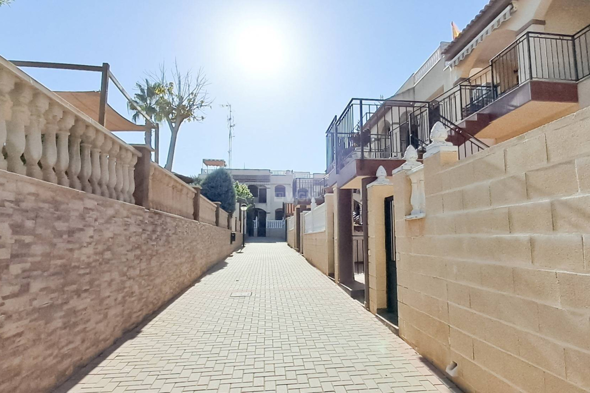 Odsprzedaż - Mieszkanie w bloku - Torrevieja - Parque Acuático - Sector 25