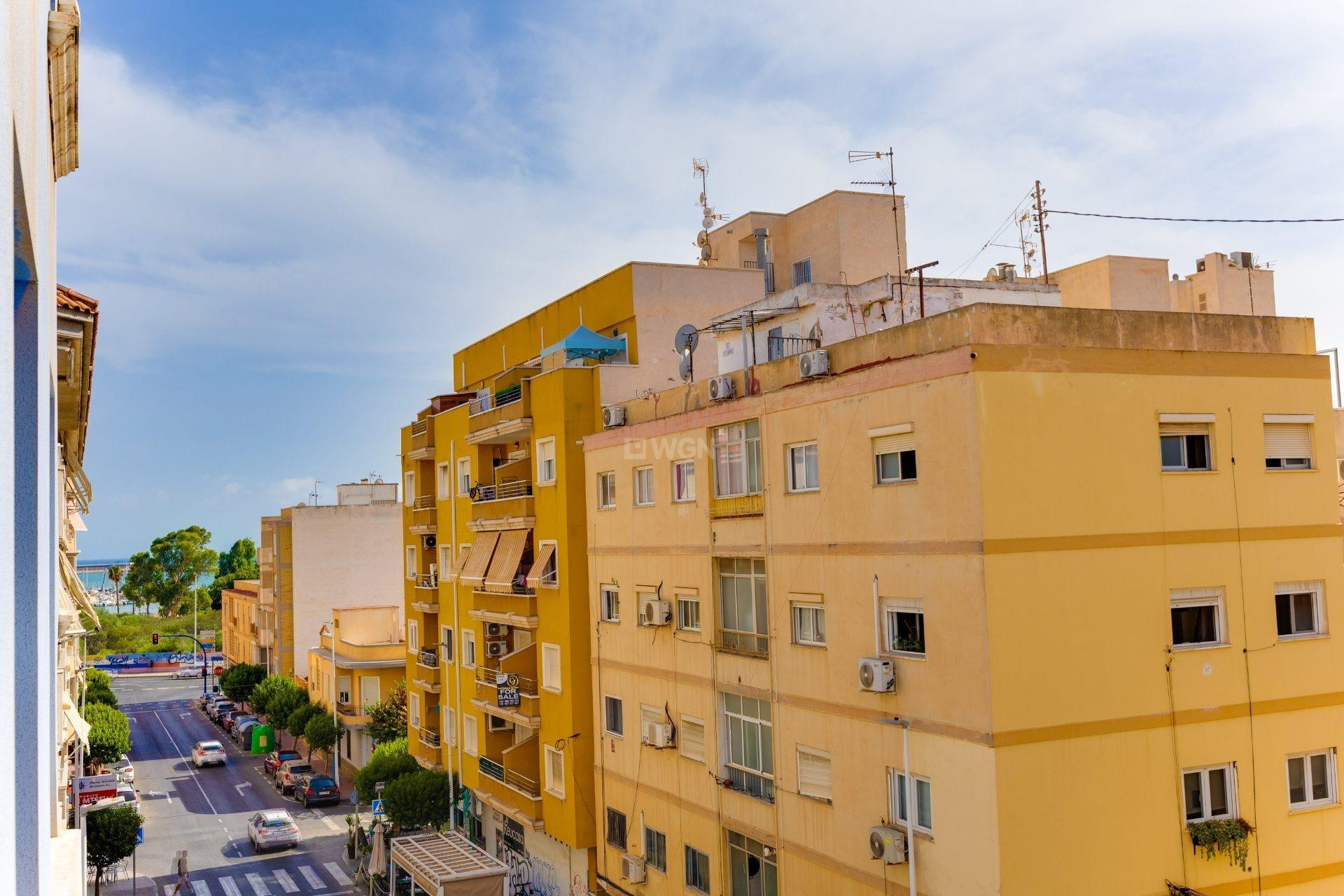 Odsprzedaż - Mieszkanie w bloku - Torrevieja - PARQUE DE LAS NACIONES