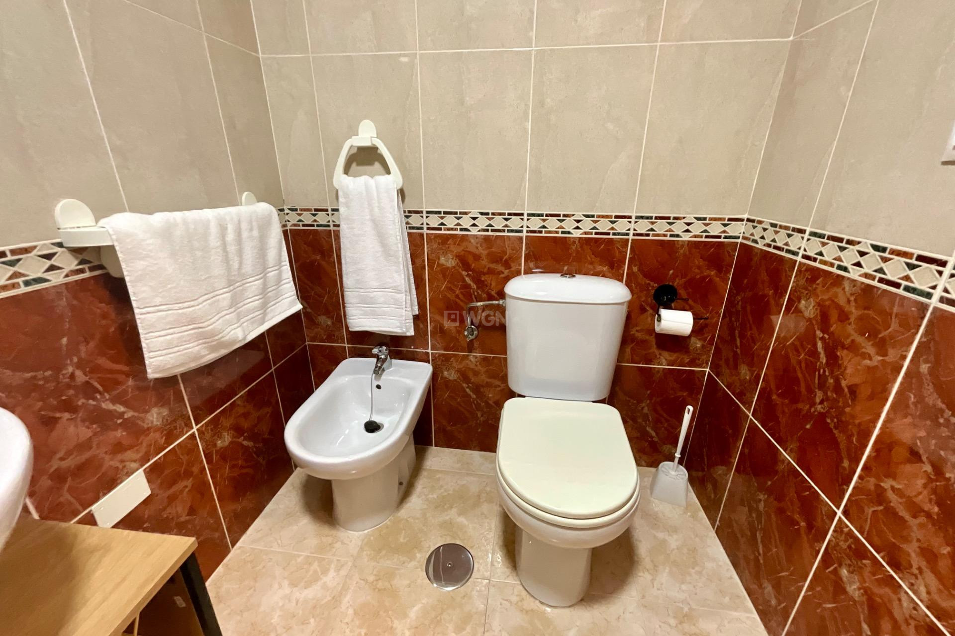 Odsprzedaż - Mieszkanie w bloku - Torrevieja - PARQUE DE LAS NACIONES