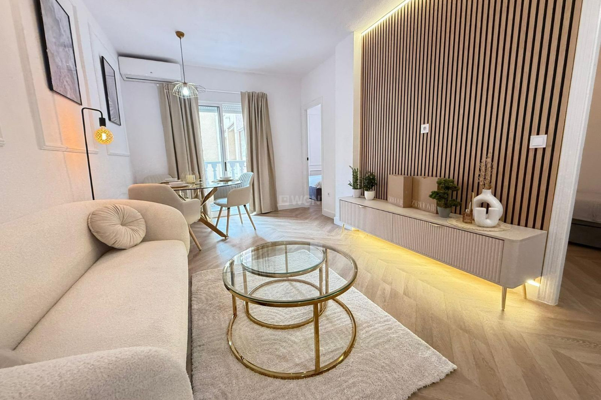 Odsprzedaż - Mieszkanie w bloku - Torrevieja - PARQUE DE LAS NACIONES