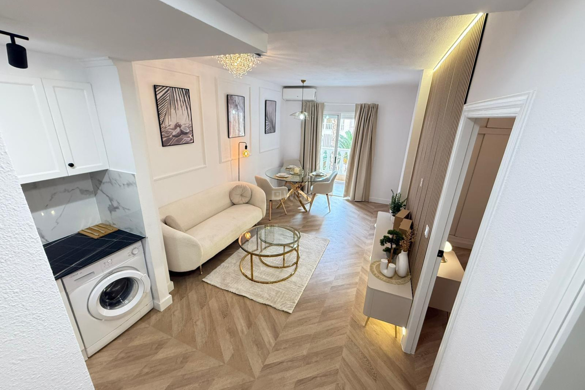 Odsprzedaż - Mieszkanie w bloku - Torrevieja - PARQUE DE LAS NACIONES